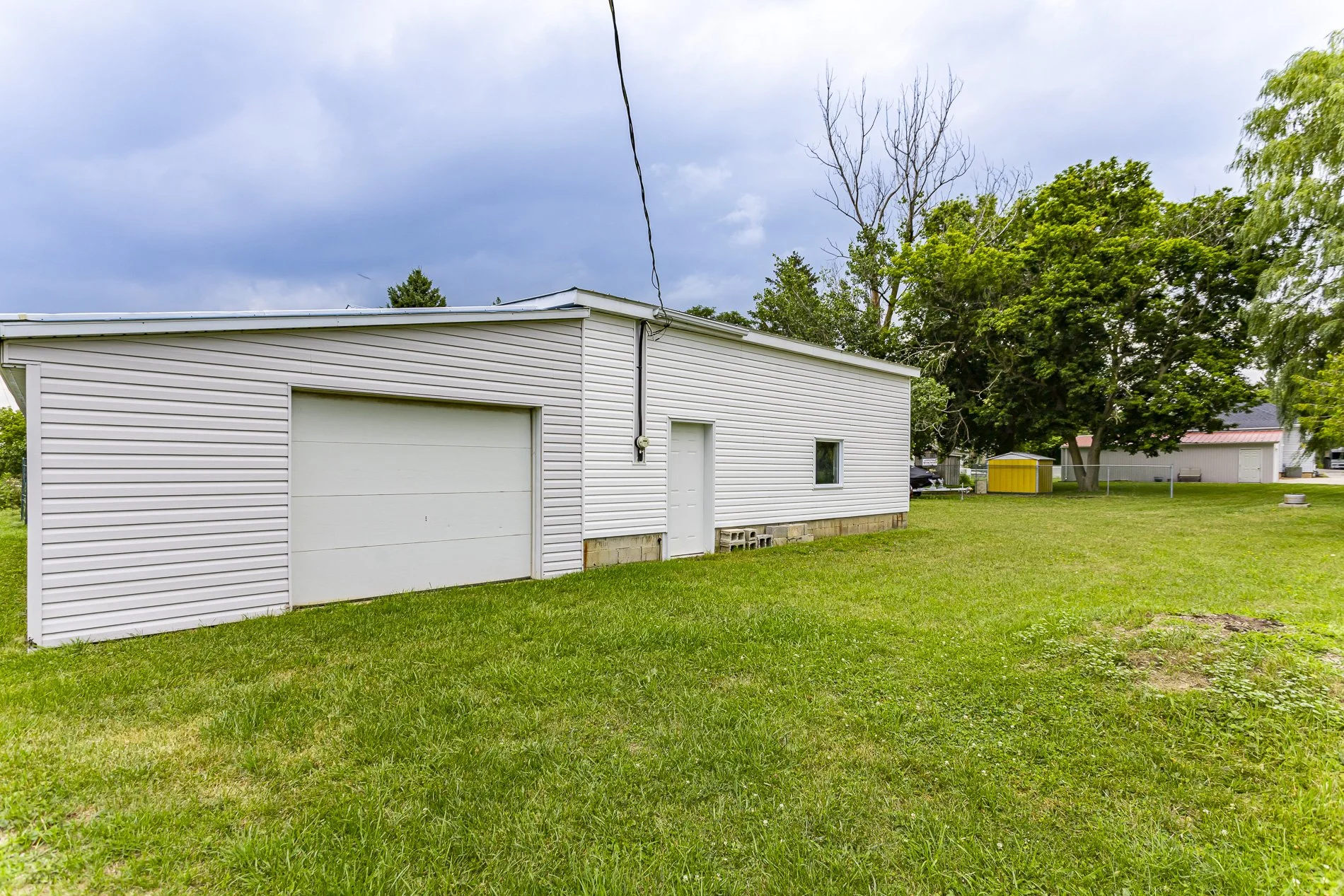 23909 Denfield Rd_40.jpg