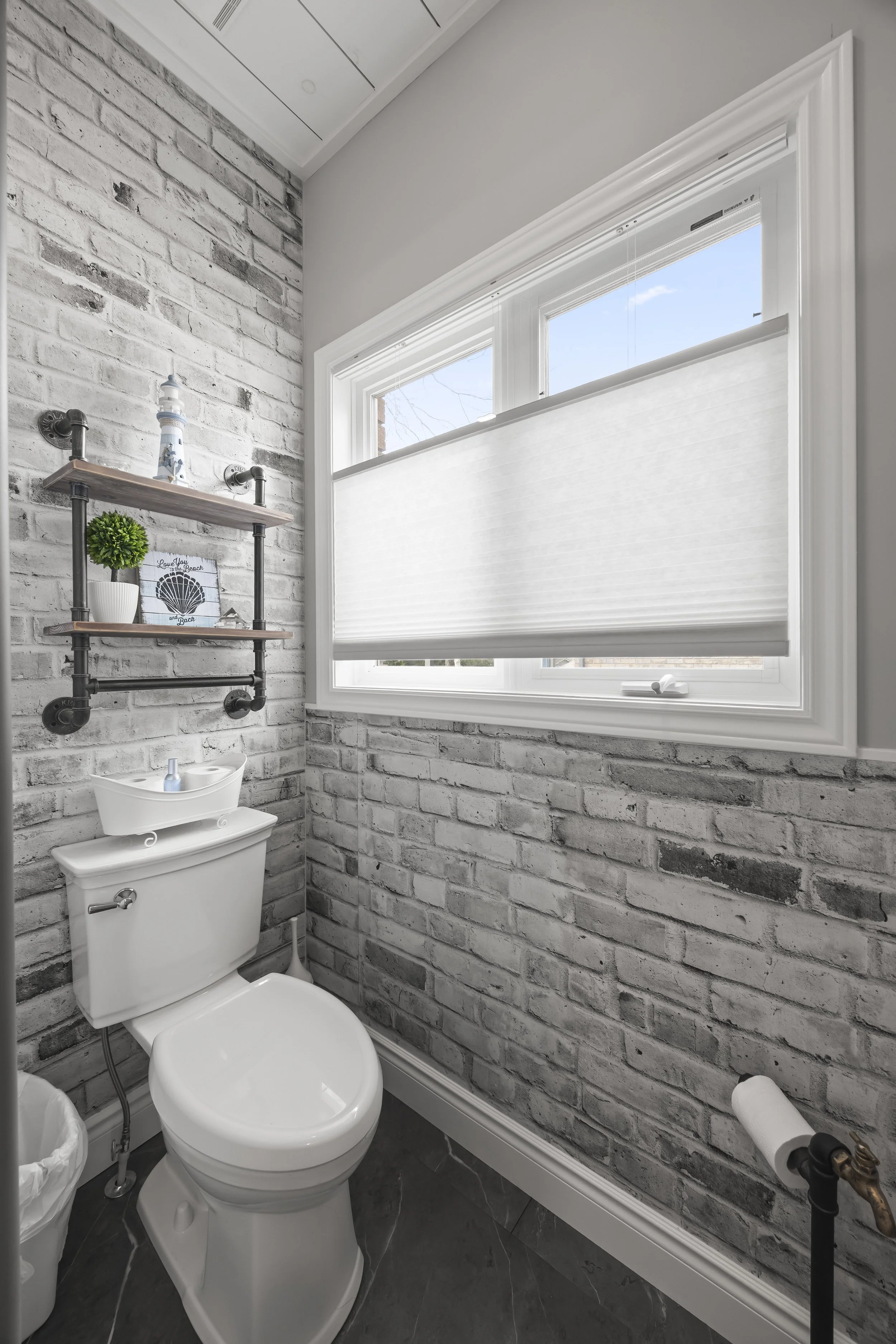 10159 Meadowlily Cres -29.JPG