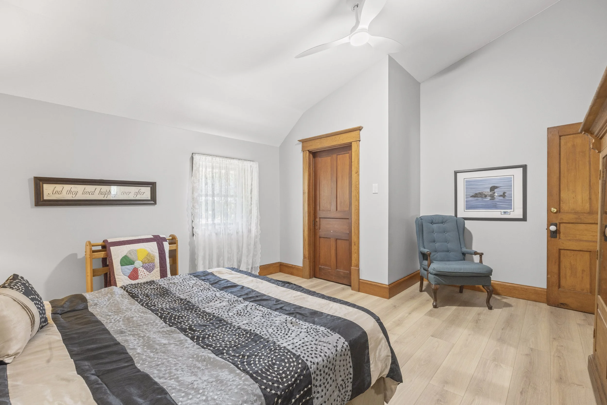 3229 Mcgillivray Dr -28.JPG