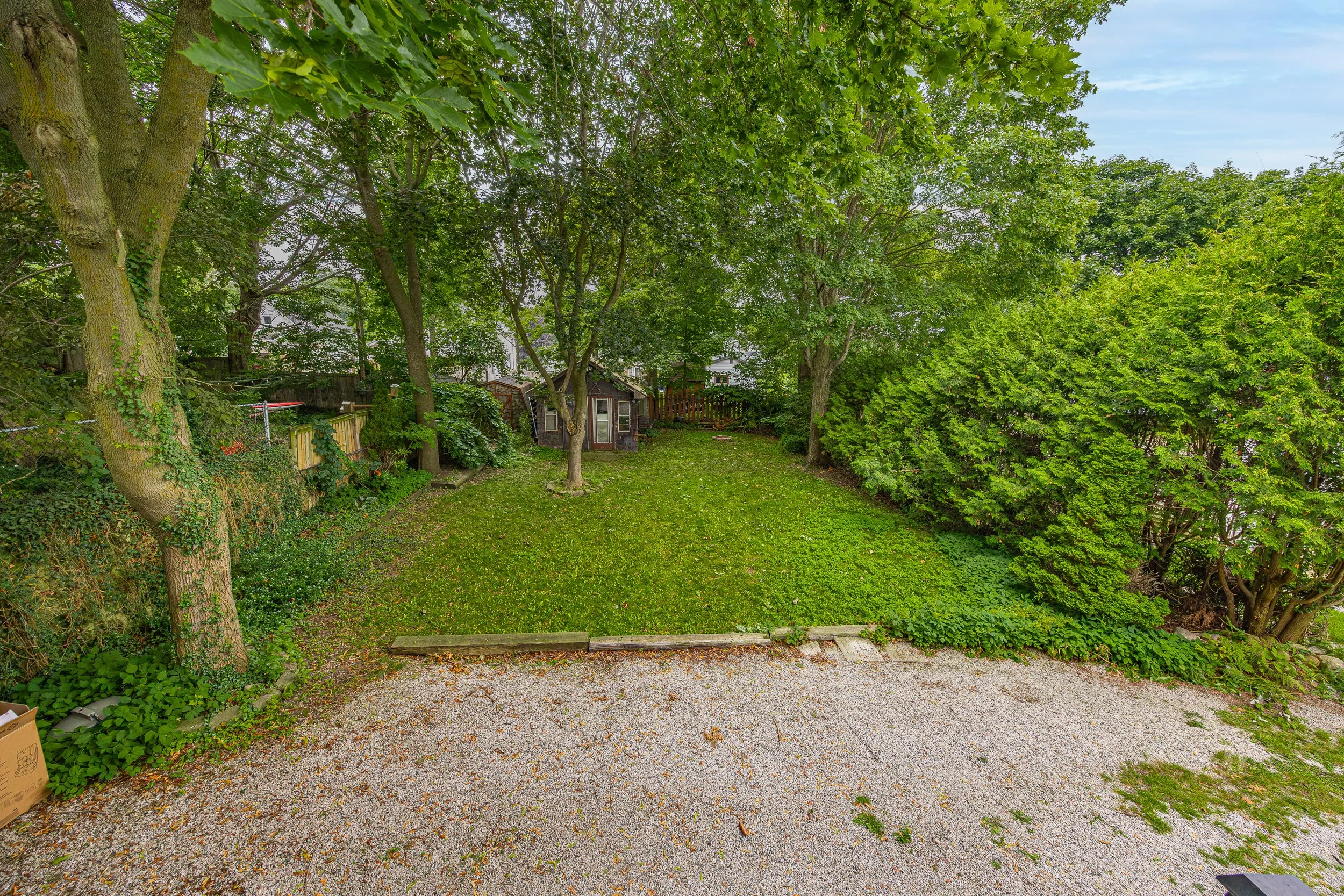 152 Wonham St S -41.jpg