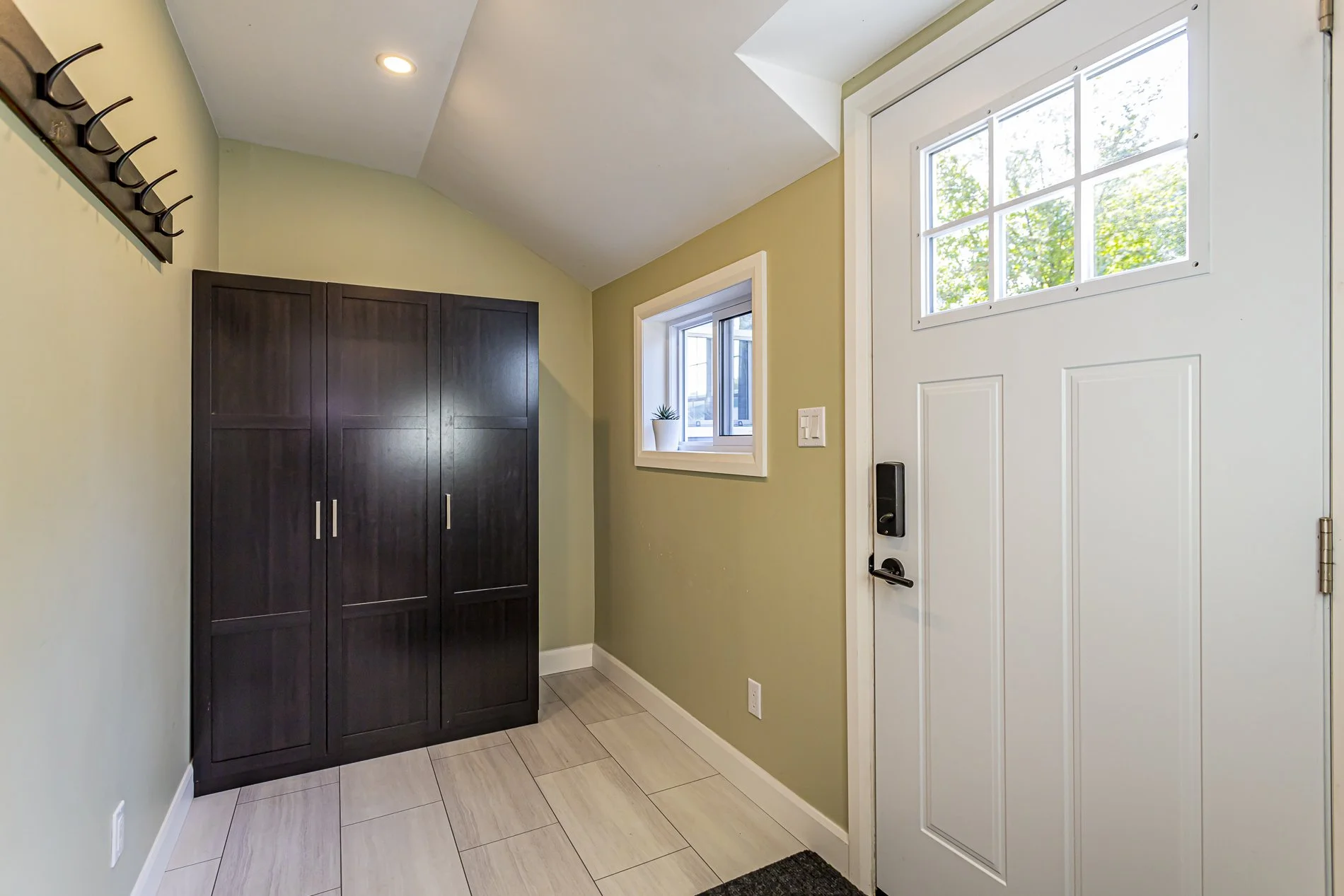 168 Ailsa Craig Main St_19.jpg