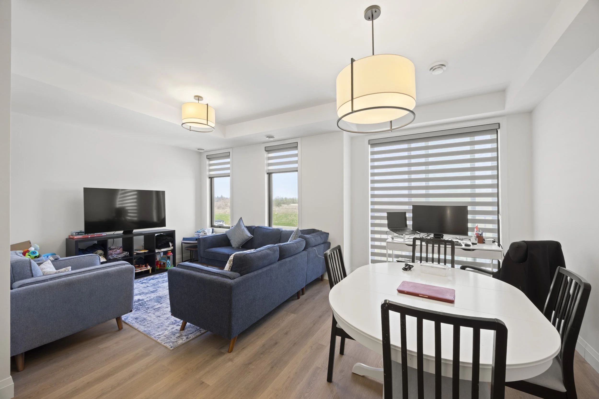 187-3900 Savoy St -12.JPG