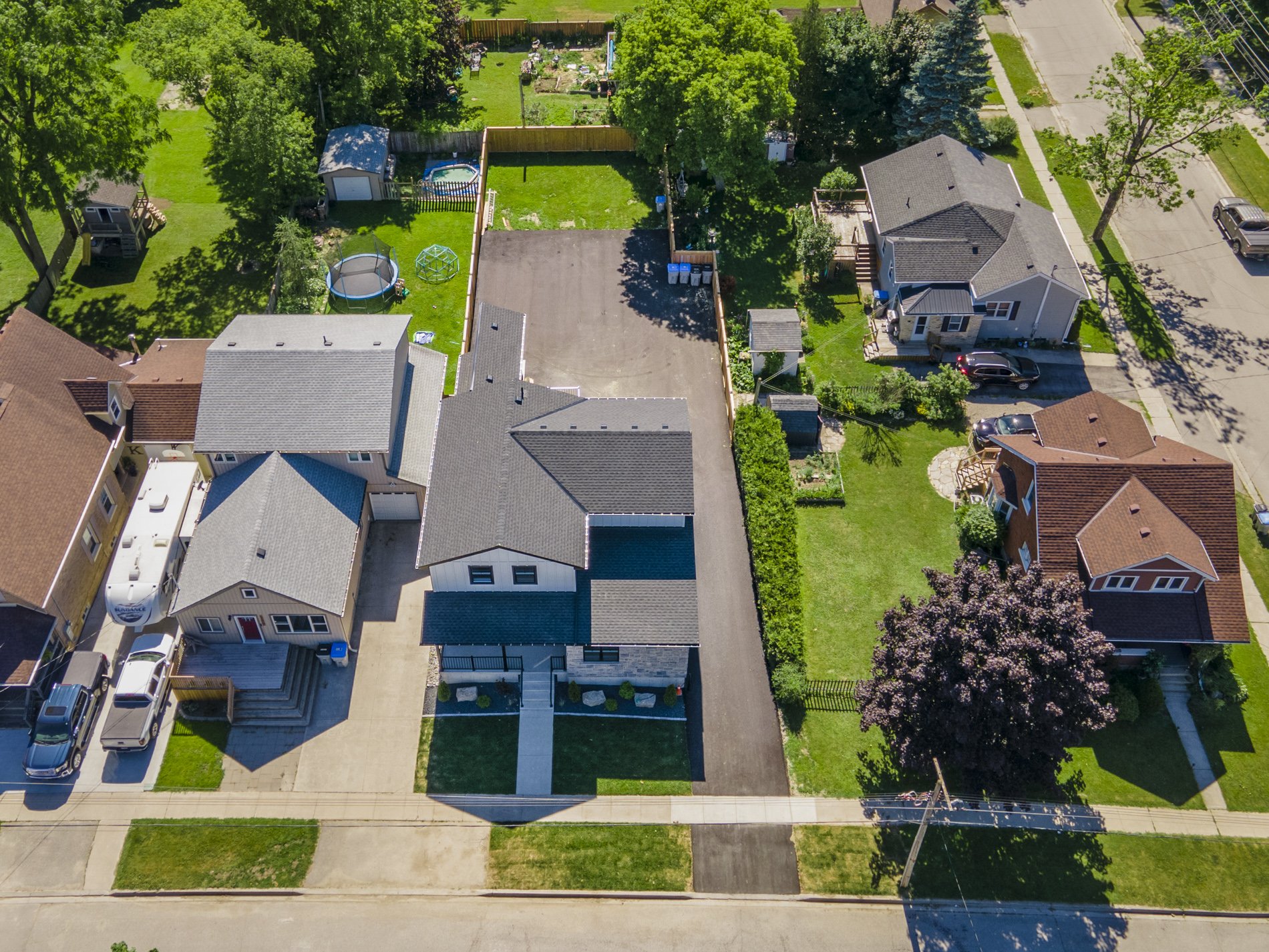 285 William St - Exteriors_16.JPG