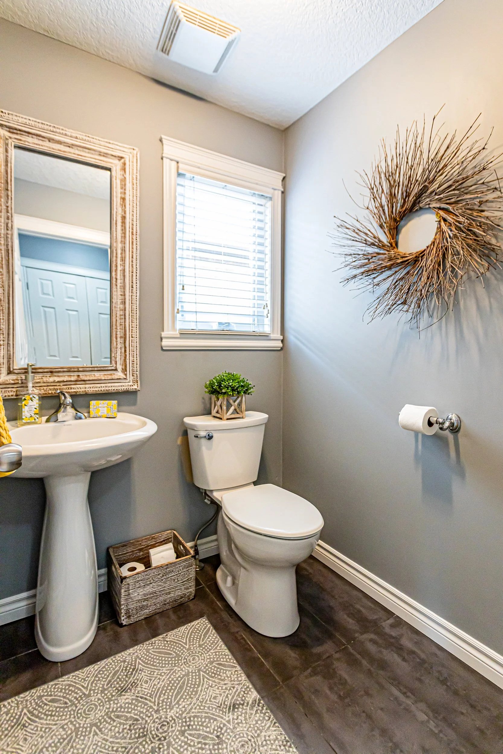 49-70 Tanoak Dr-RE-EDIT-16.jpg