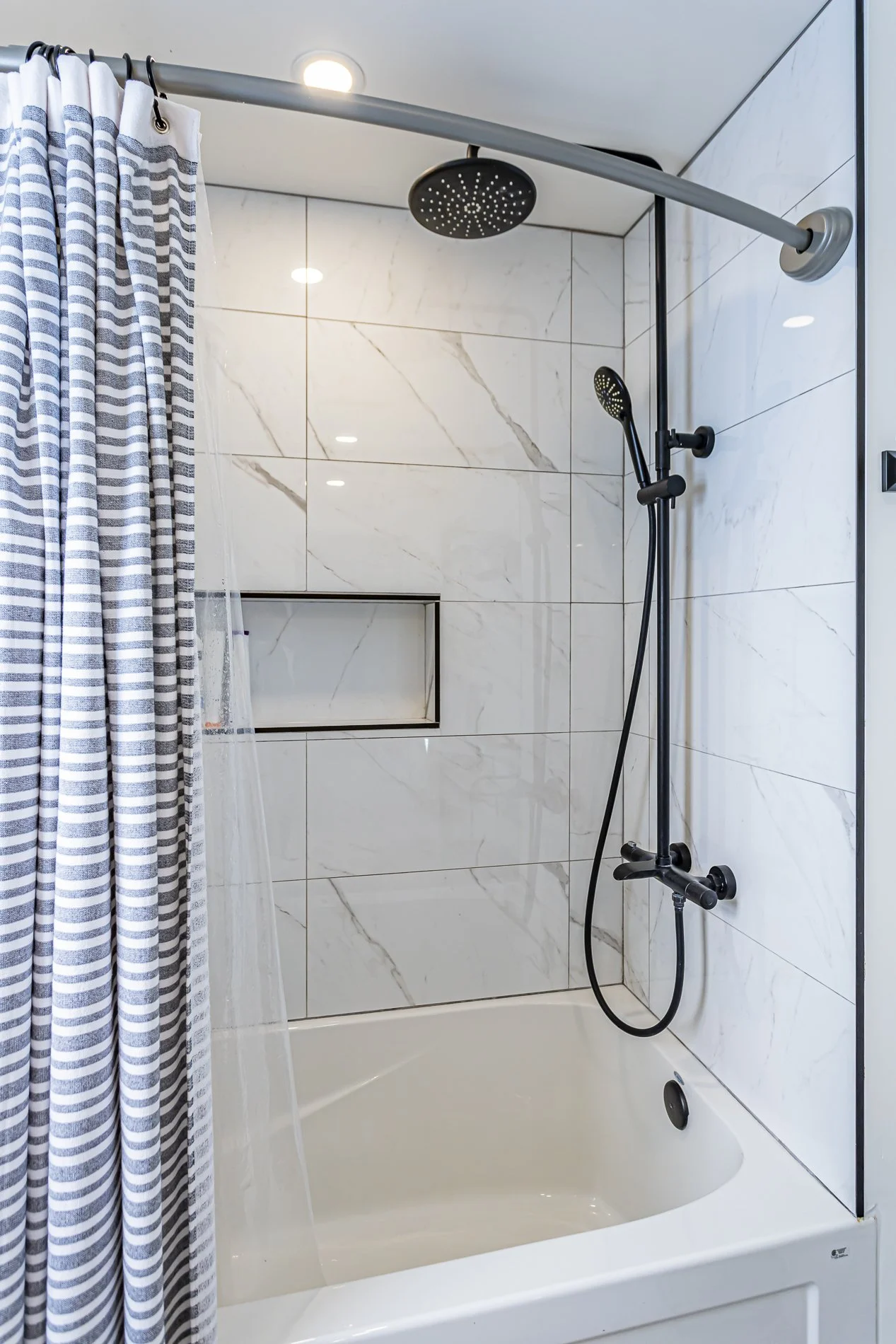 168 Ailsa Craig Main St_18.jpg