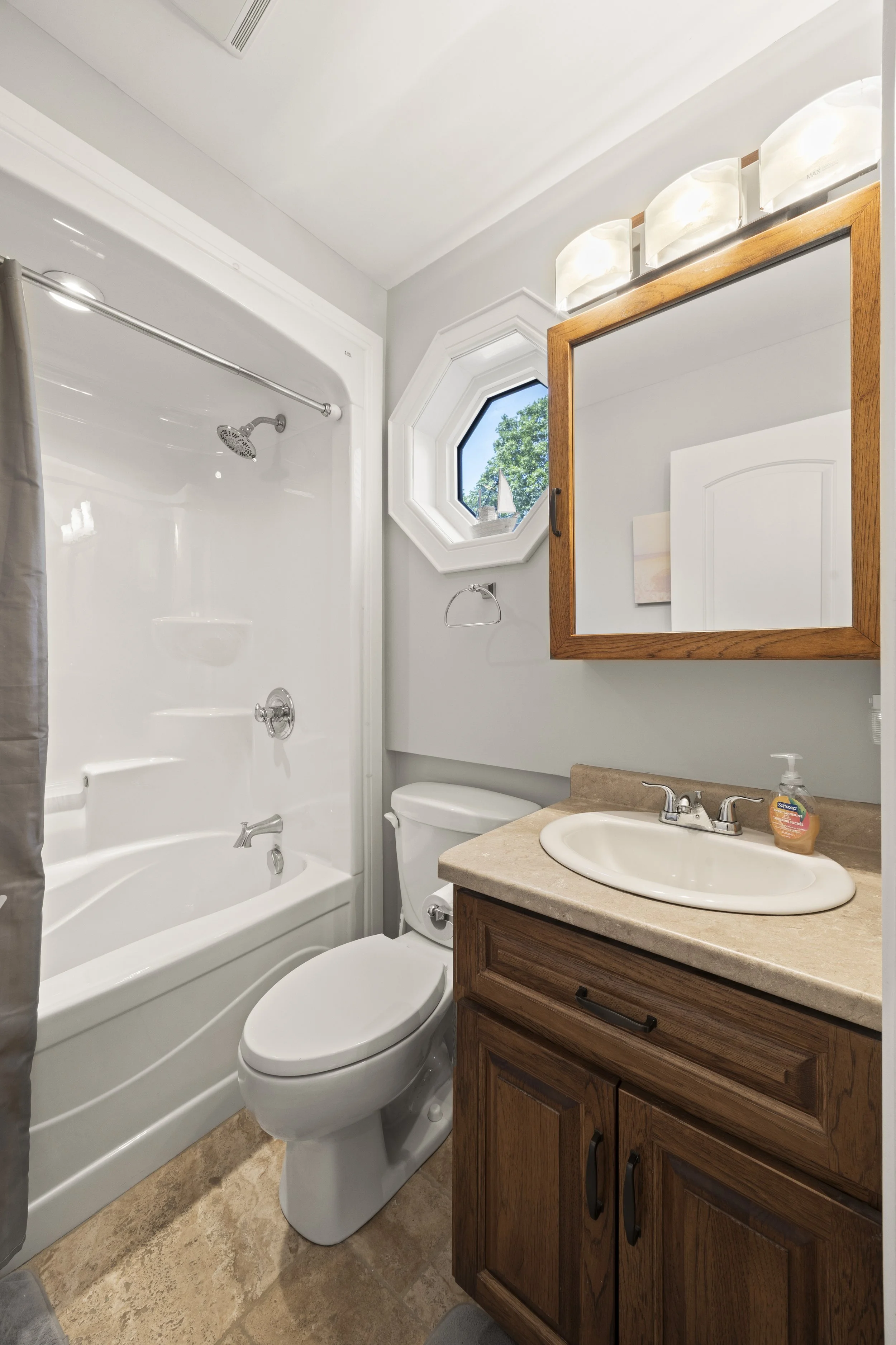 71257 Elizabeth St -34.JPG