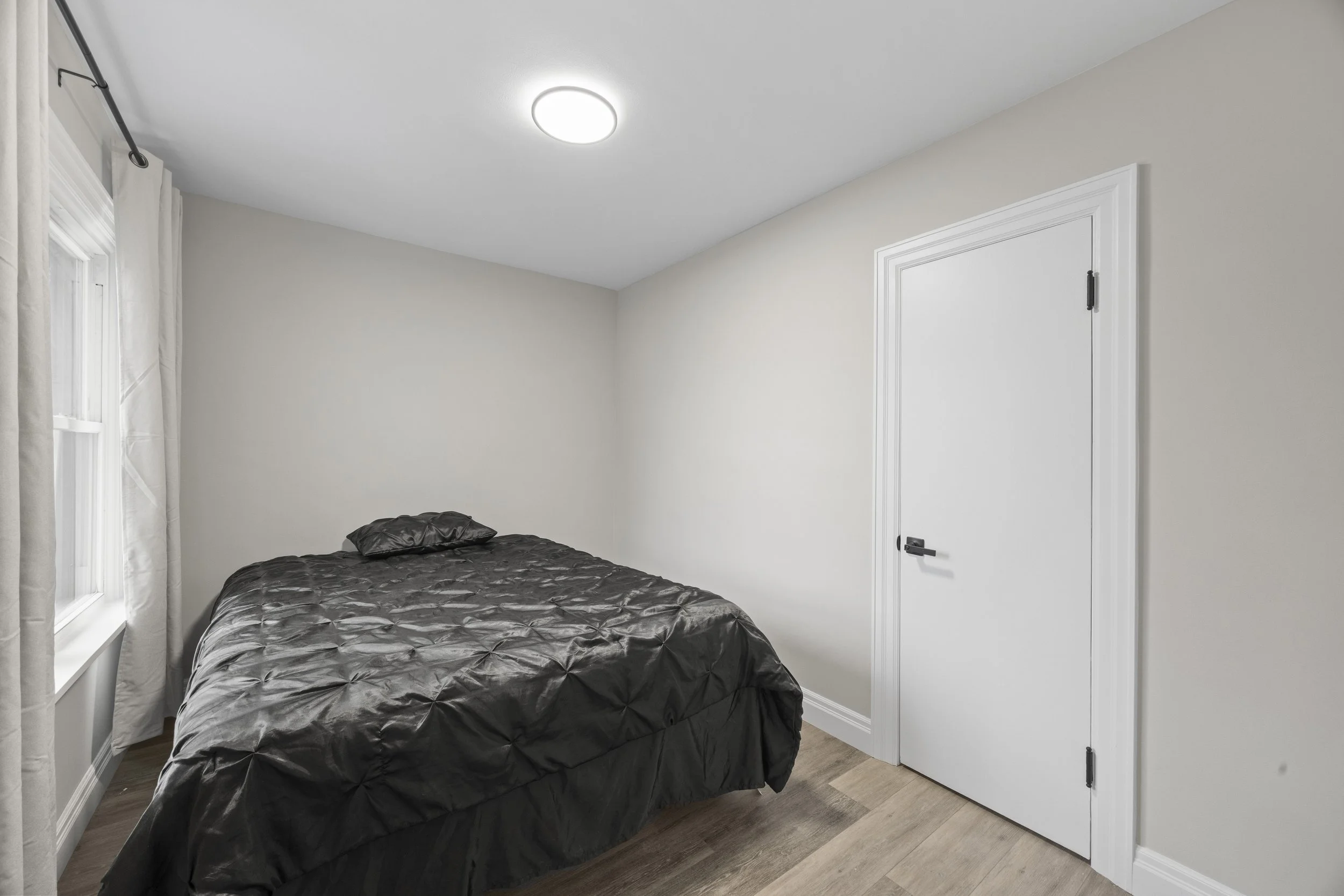 1326 Brydges St -17.JPG