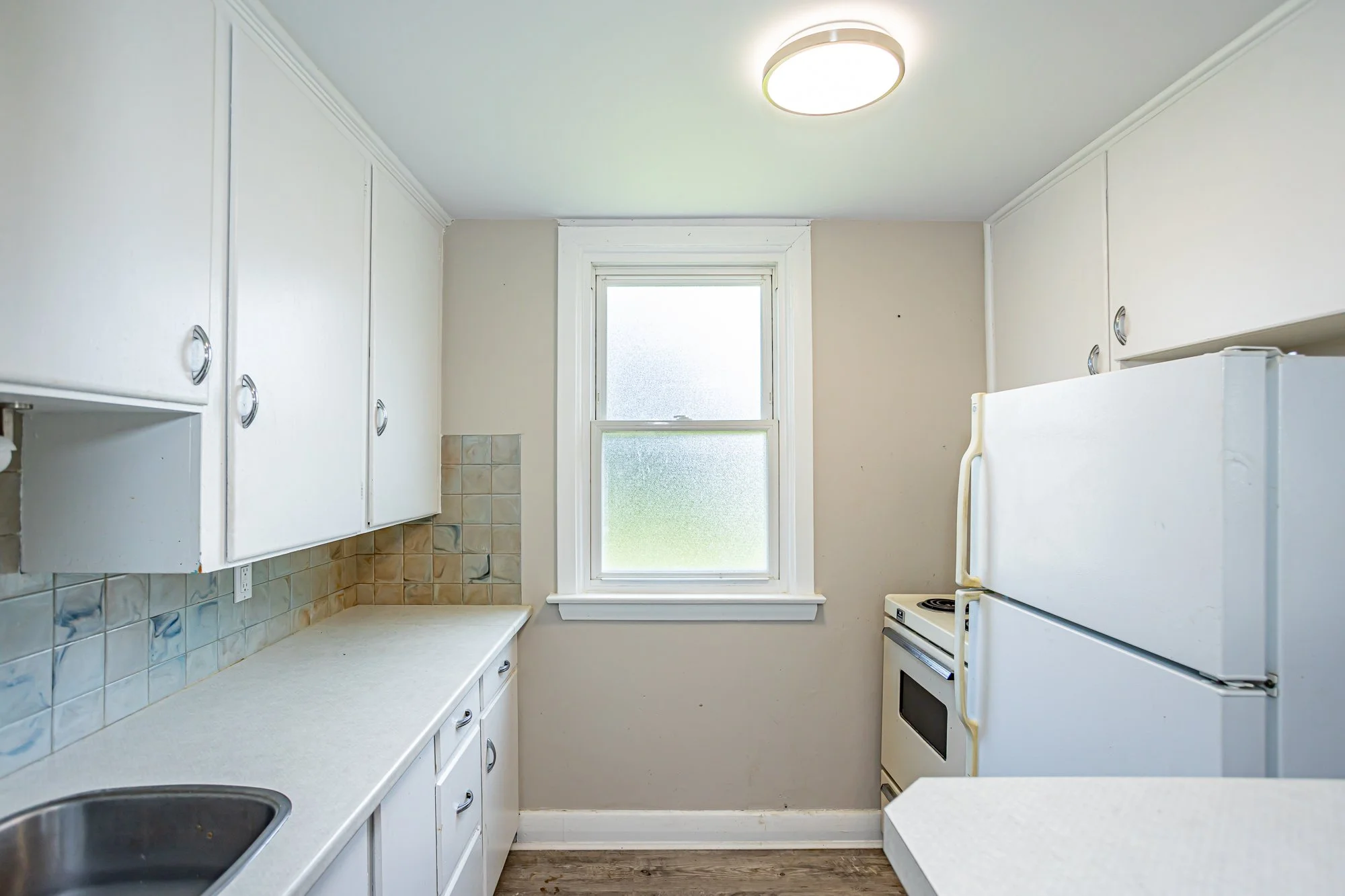 350 Winnipeg Blvd-27.jpg