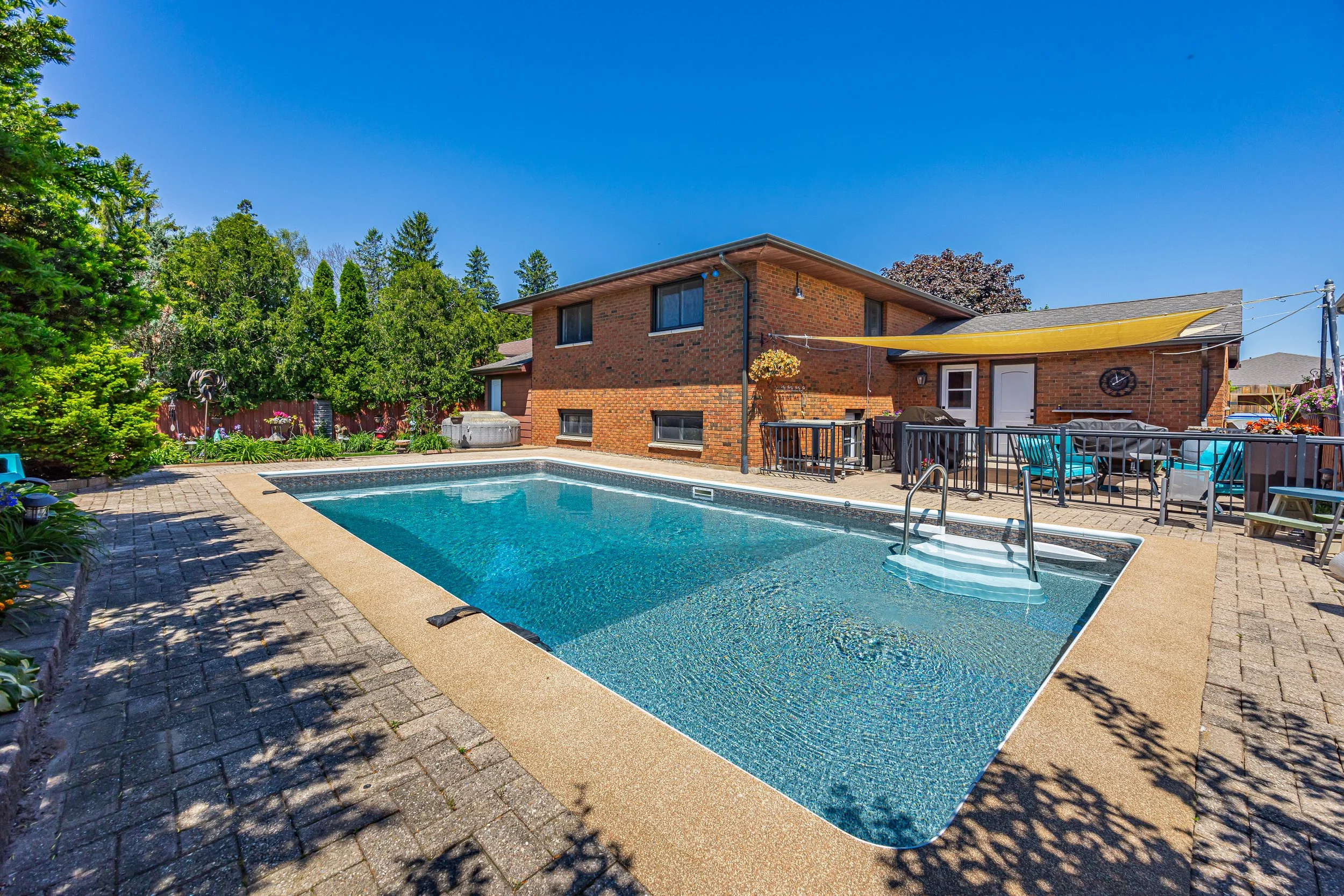 11 Brennan Dr -44.jpg