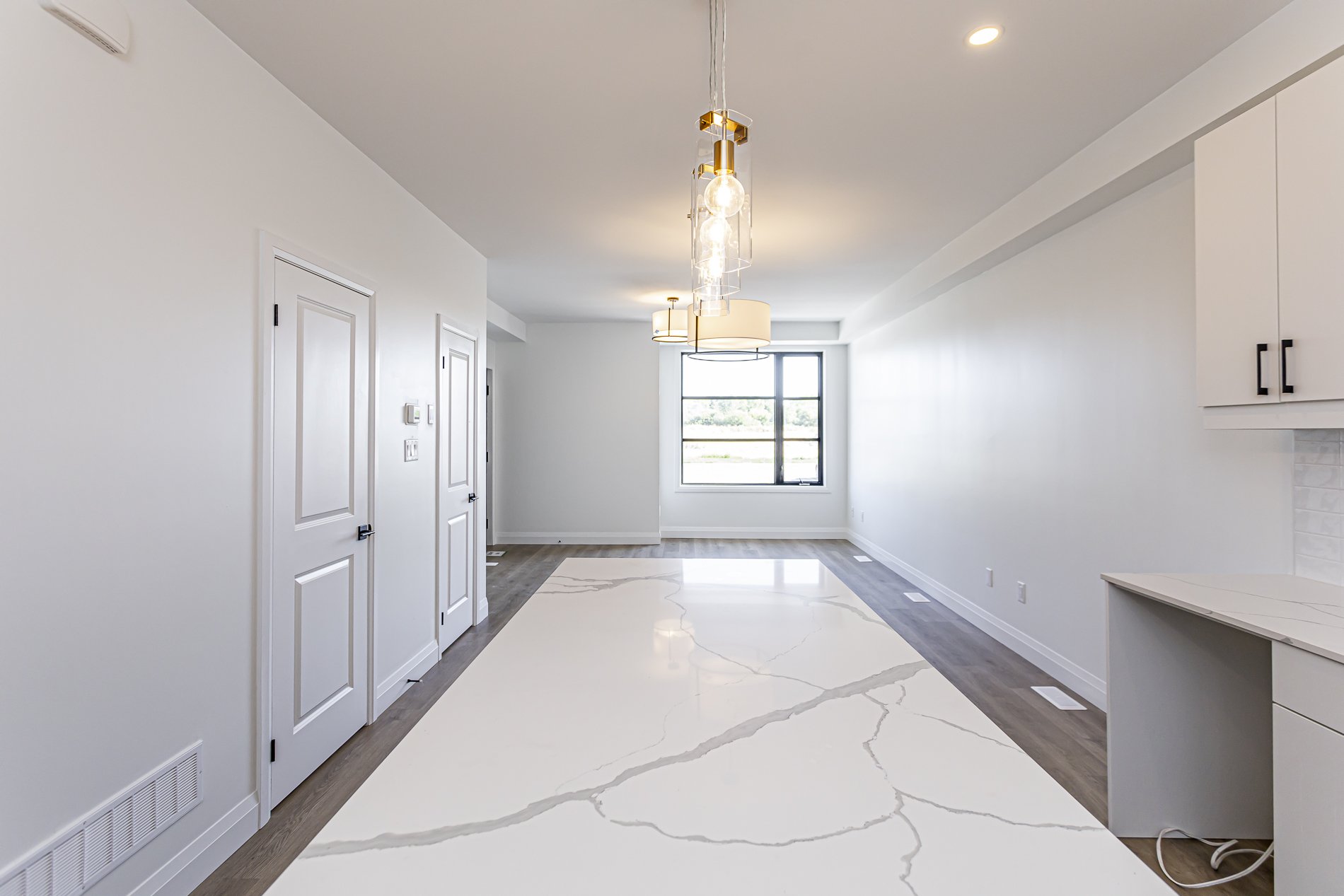 177-3900 Savoy St-Int_11.jpg