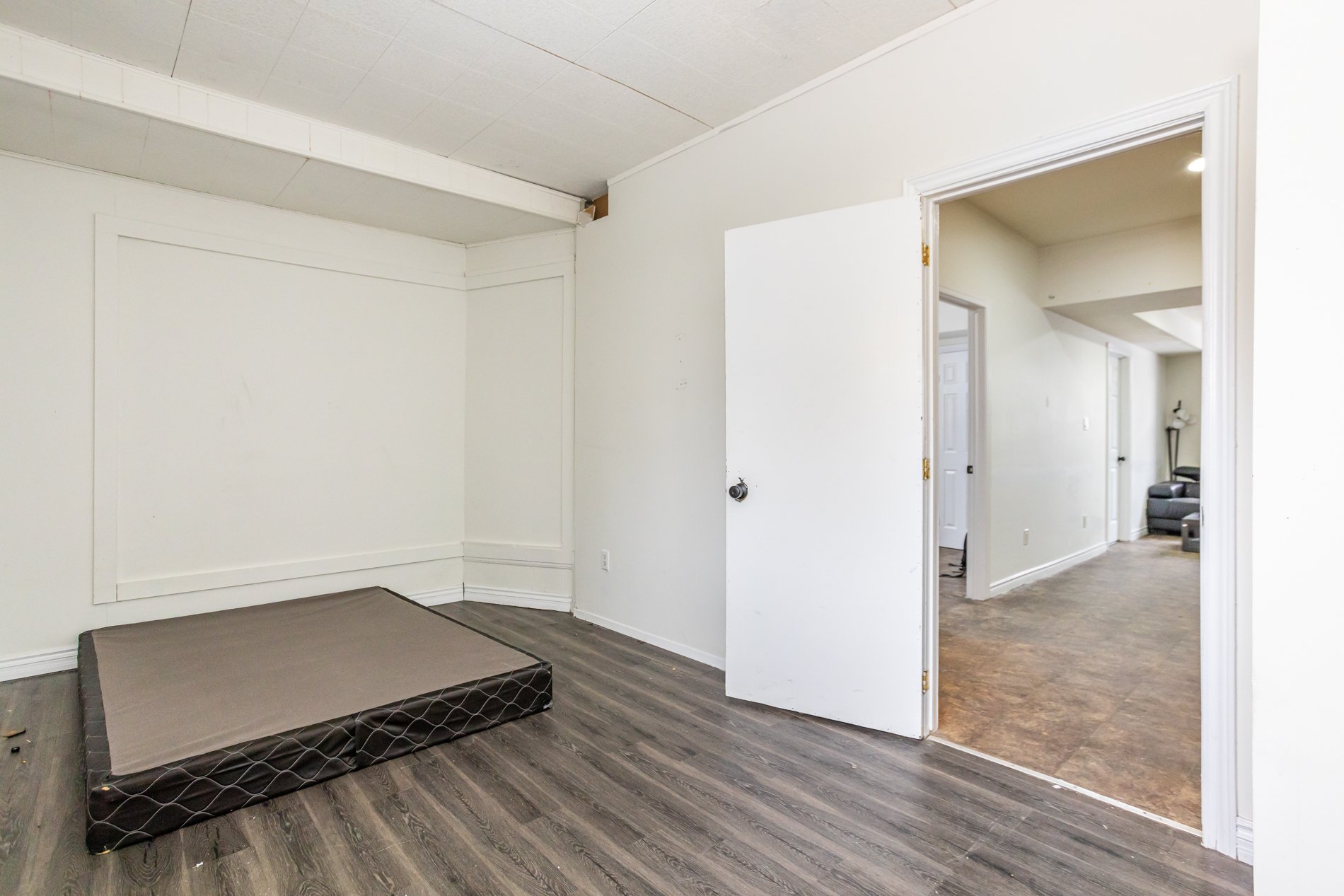 86 Wilson Ave-16.jpg