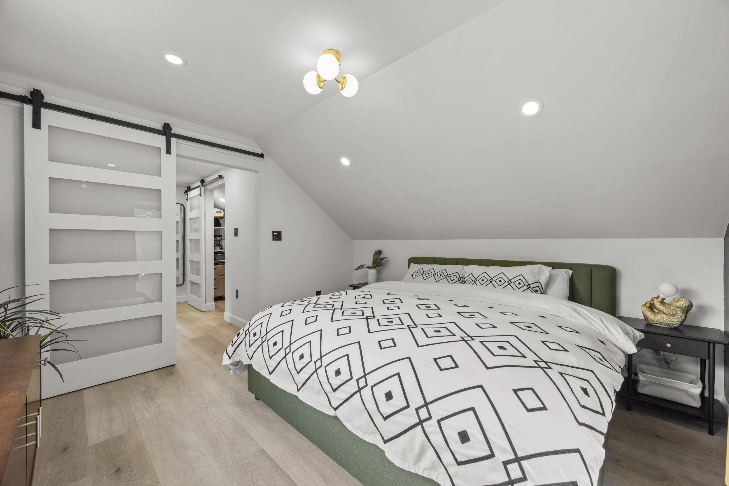 167 Paul St -34.JPG