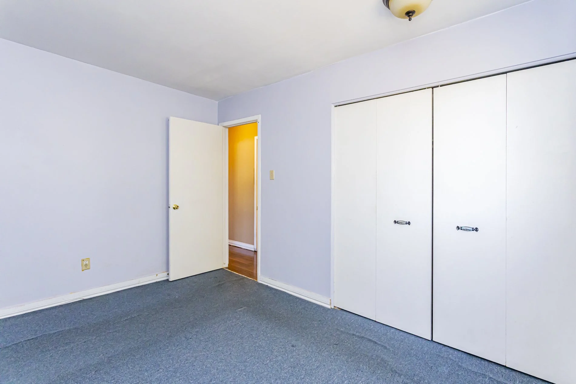 129 Nicholas Cres_21.jpg