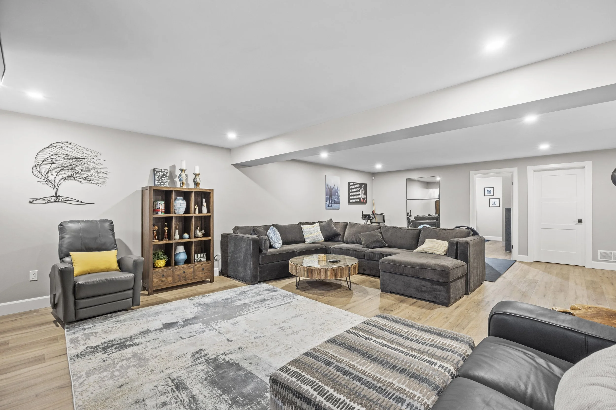 6566 French Ave - 34.JPG