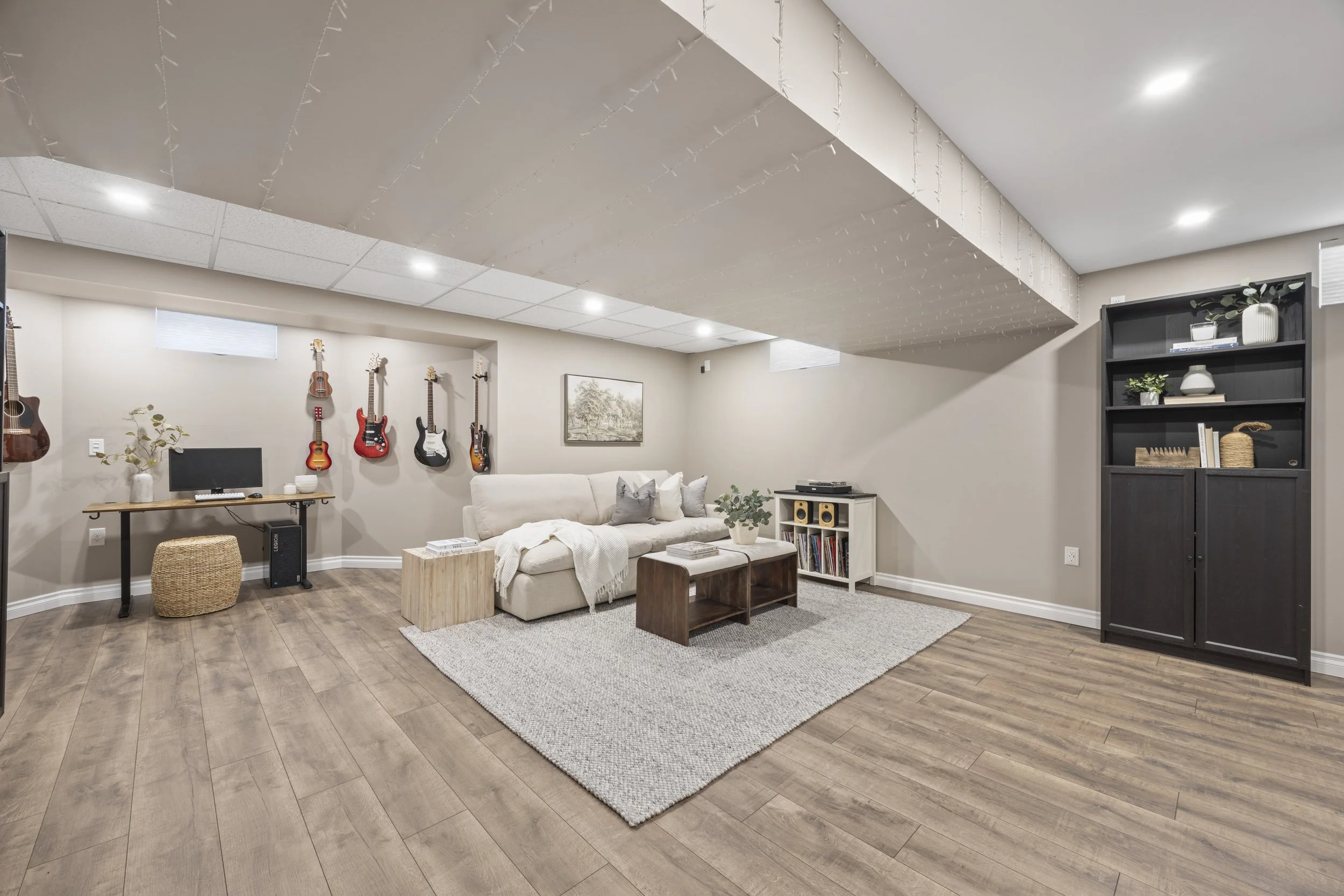 245 Ensign Cres -40.JPG