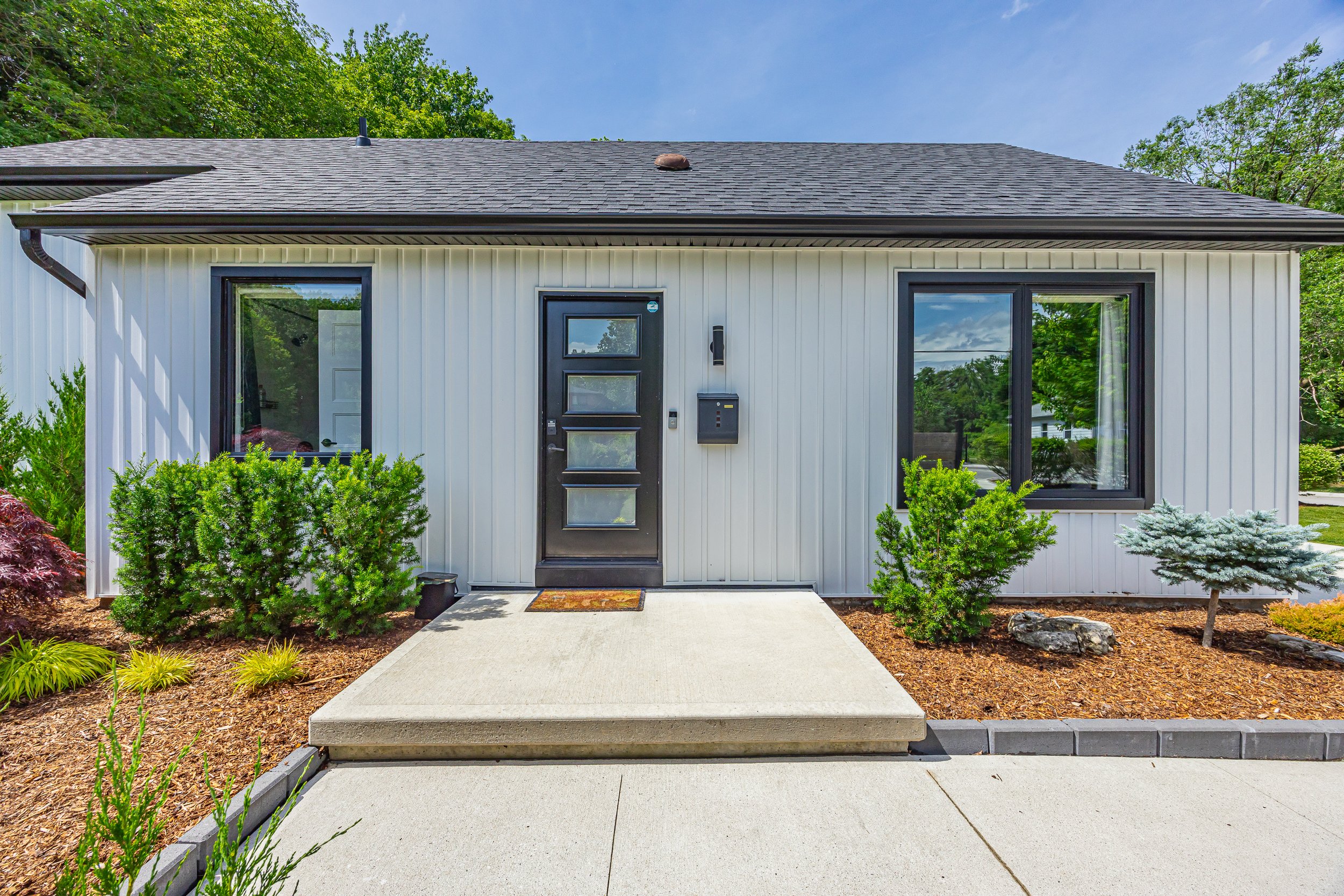 167 Paul St -04.jpg