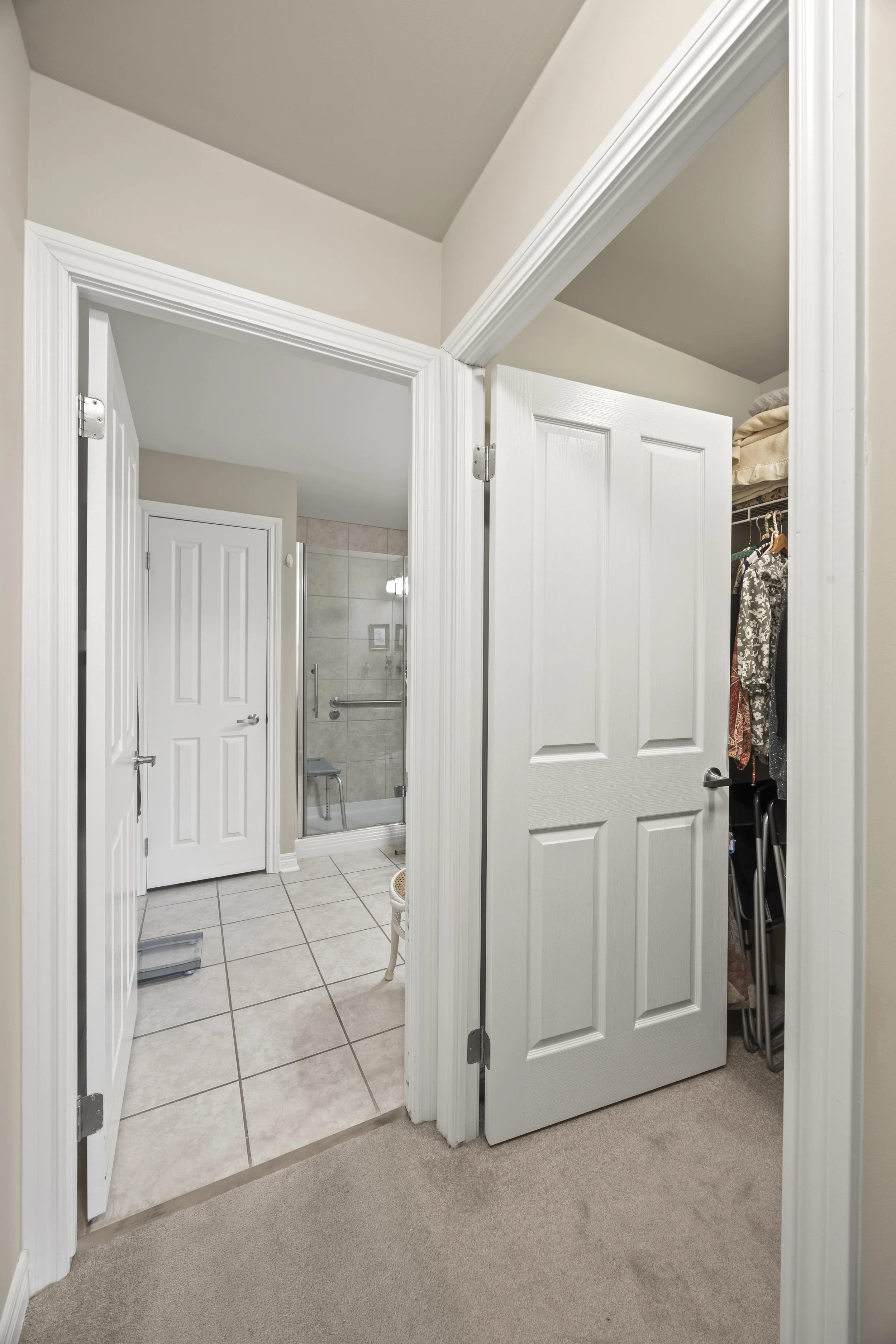 406-1030 Coronation Dr -26.JPG