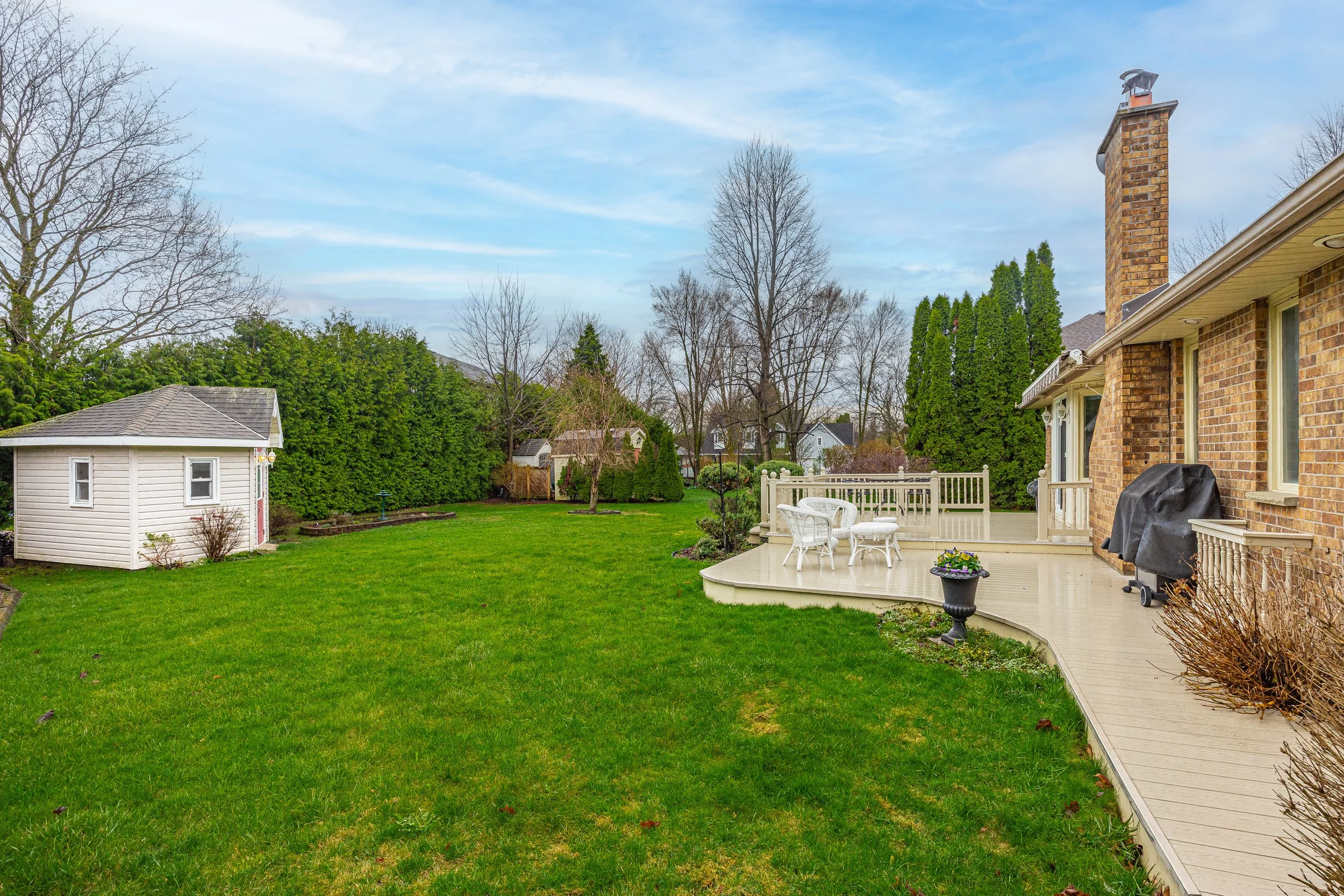 7069 Diane Cres -41.jpg