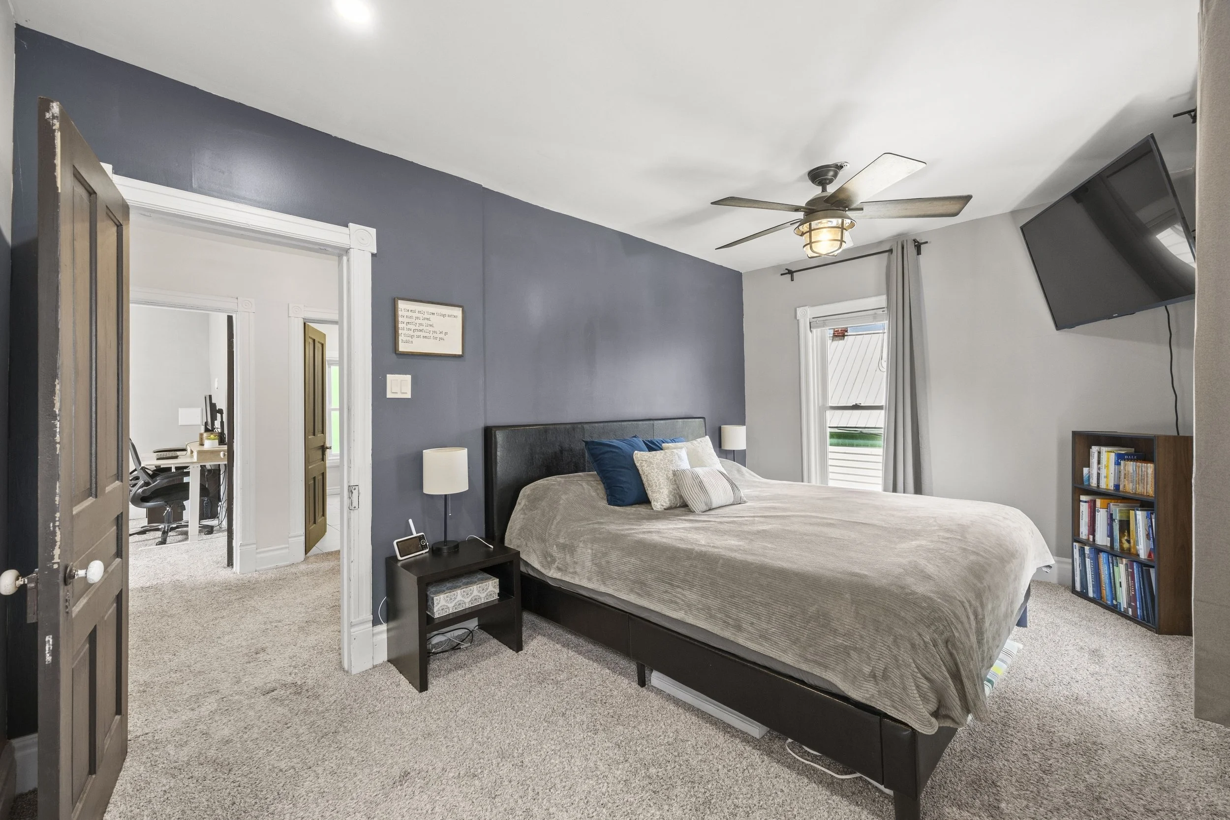 152 Wonham St S -21.jpg