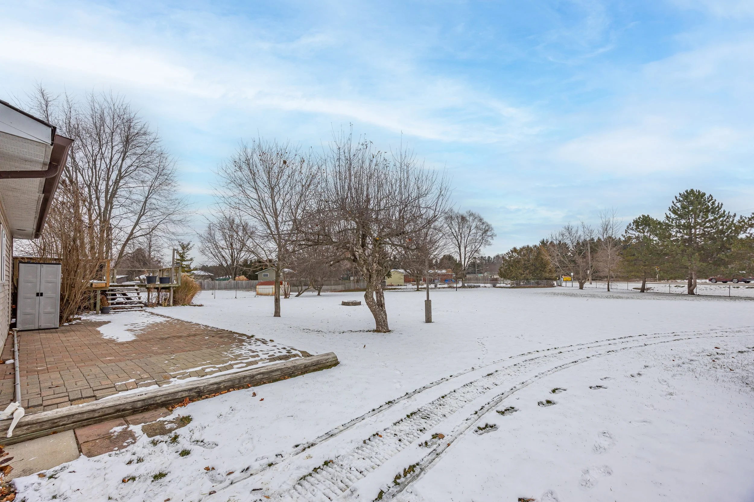 18 Hawthorn Cres -35.jpg