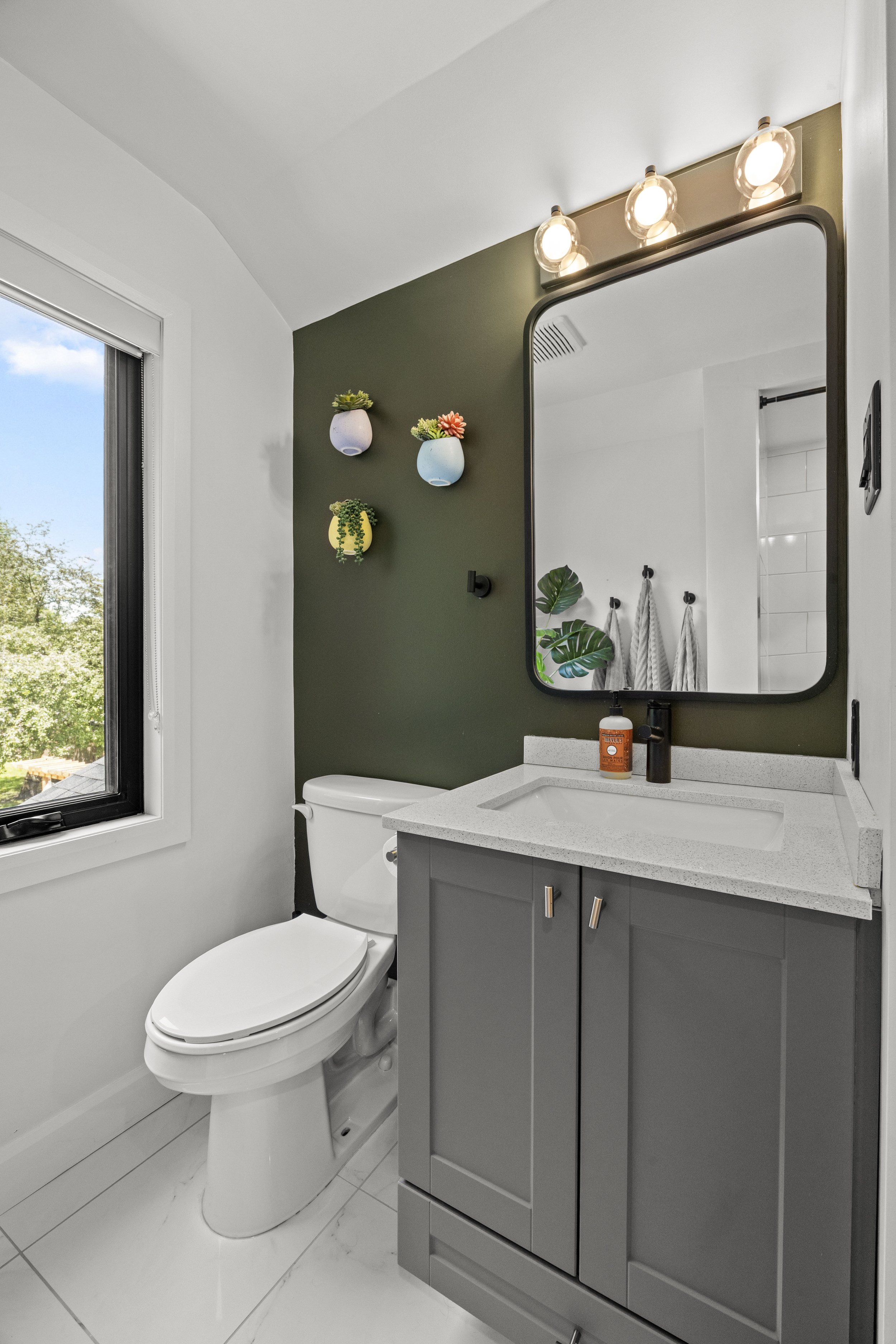 167 Paul St -35.JPG