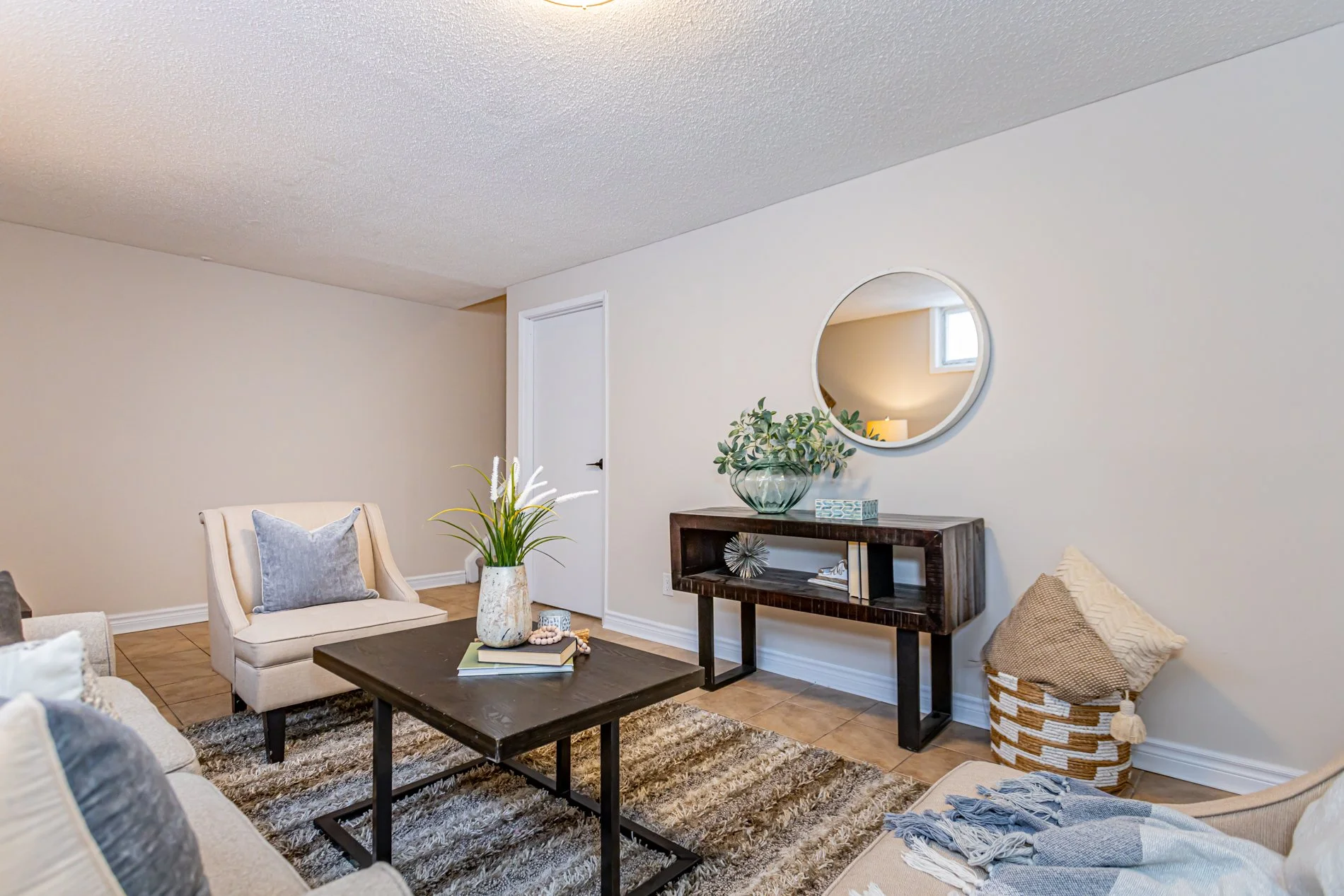 42-355 Sandringham Cres-27.jpg