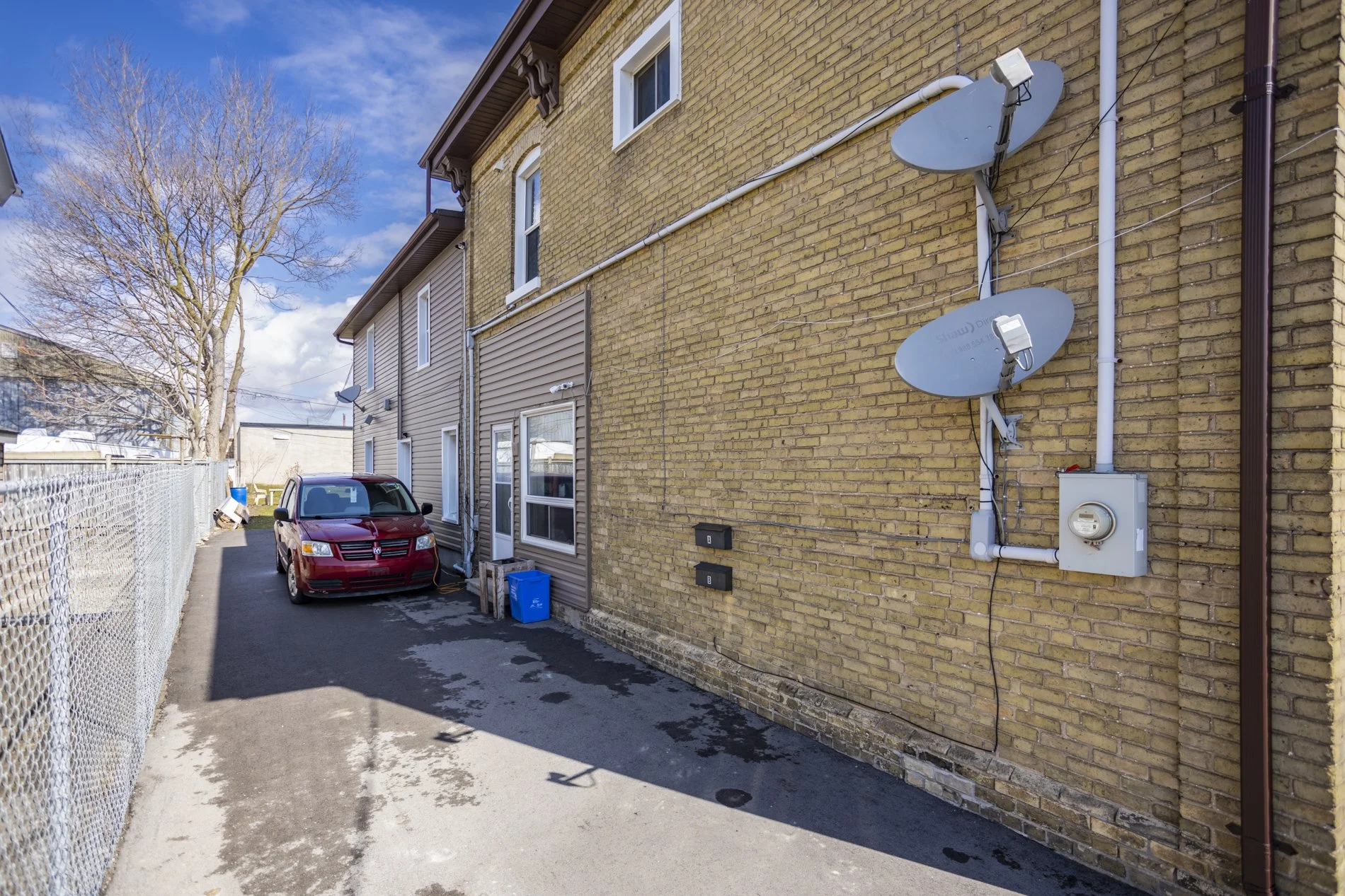 508 Horton St E_03.JPG