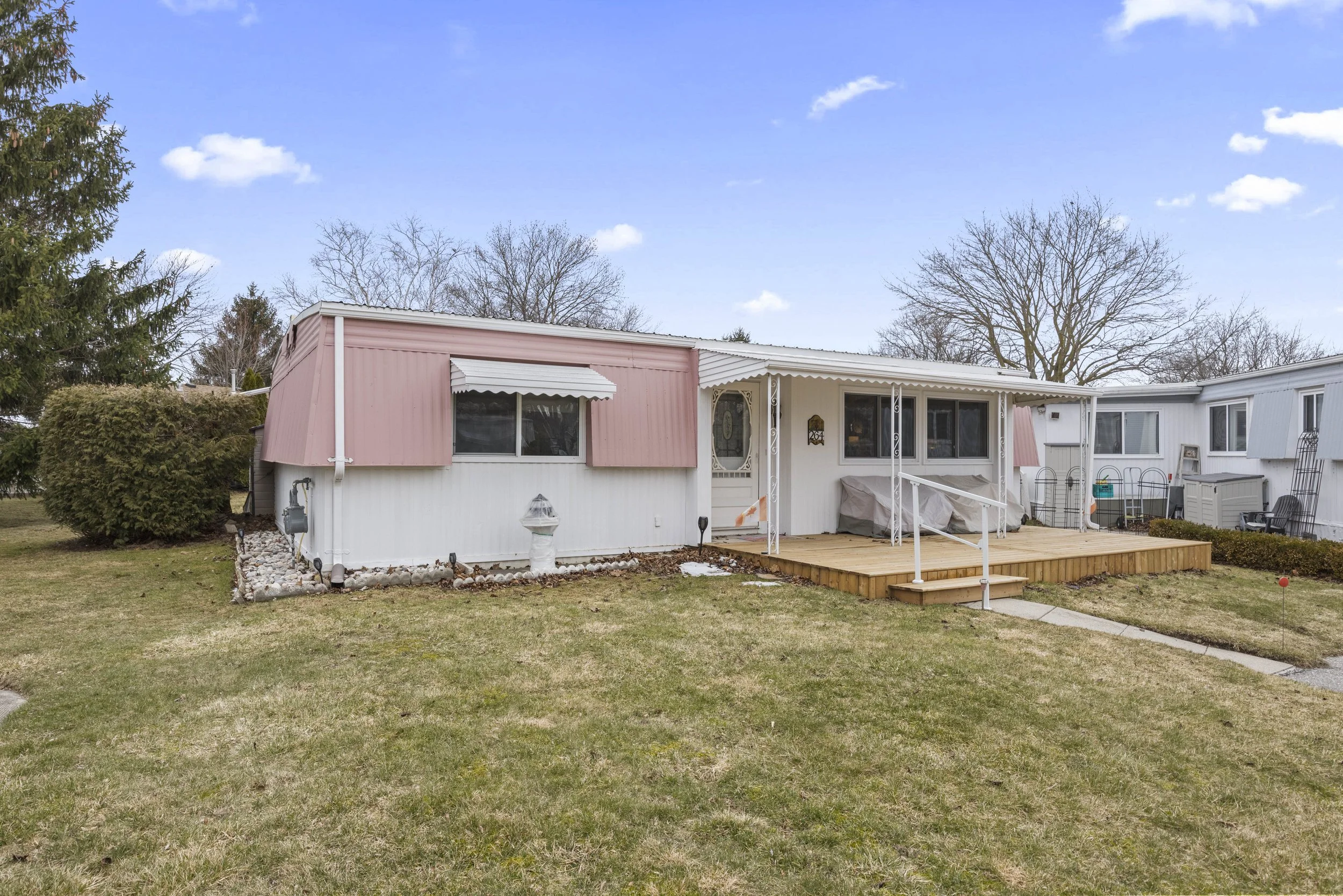 264 Highland Springs -03.JPG