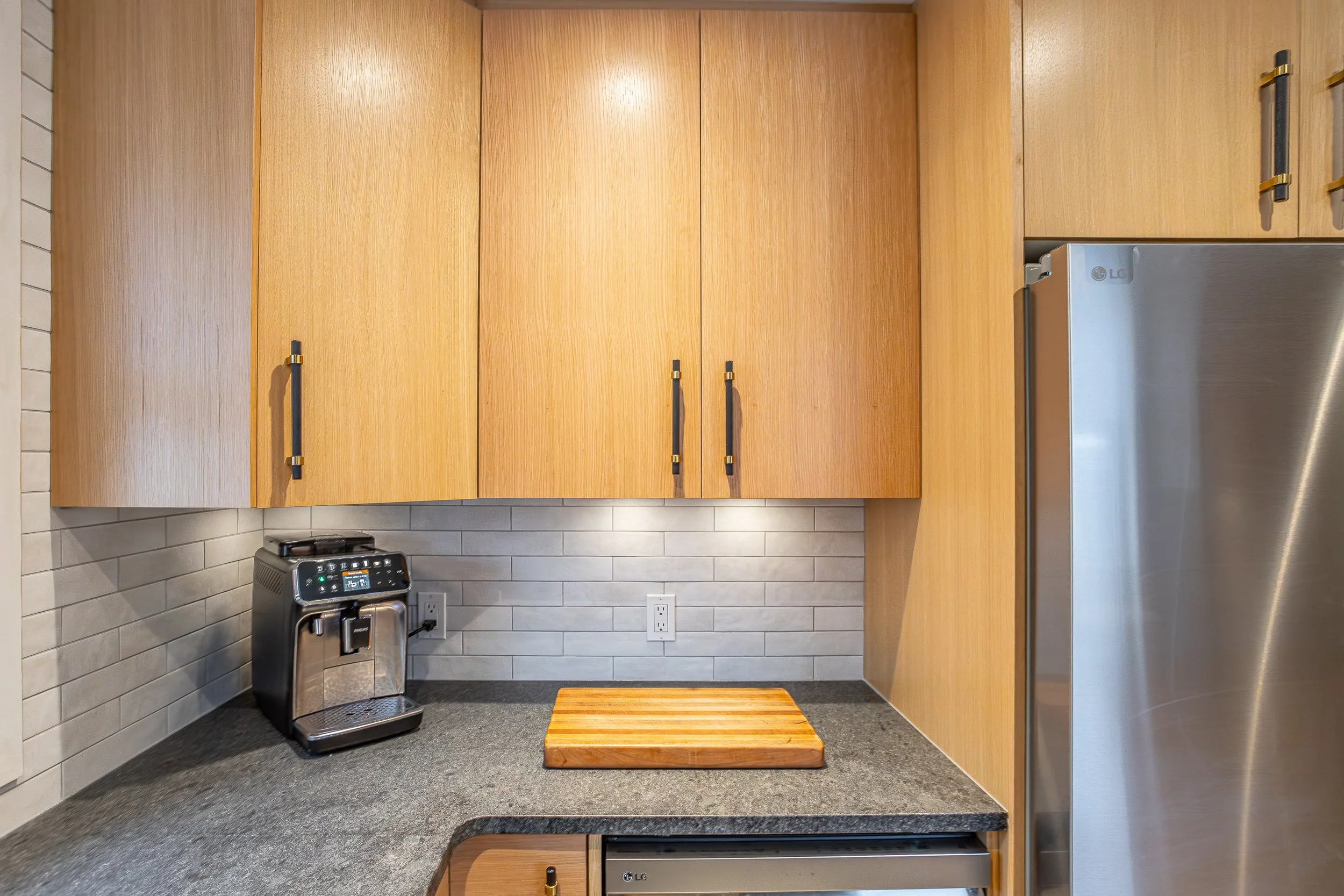 7017 Beattie St-22.jpg