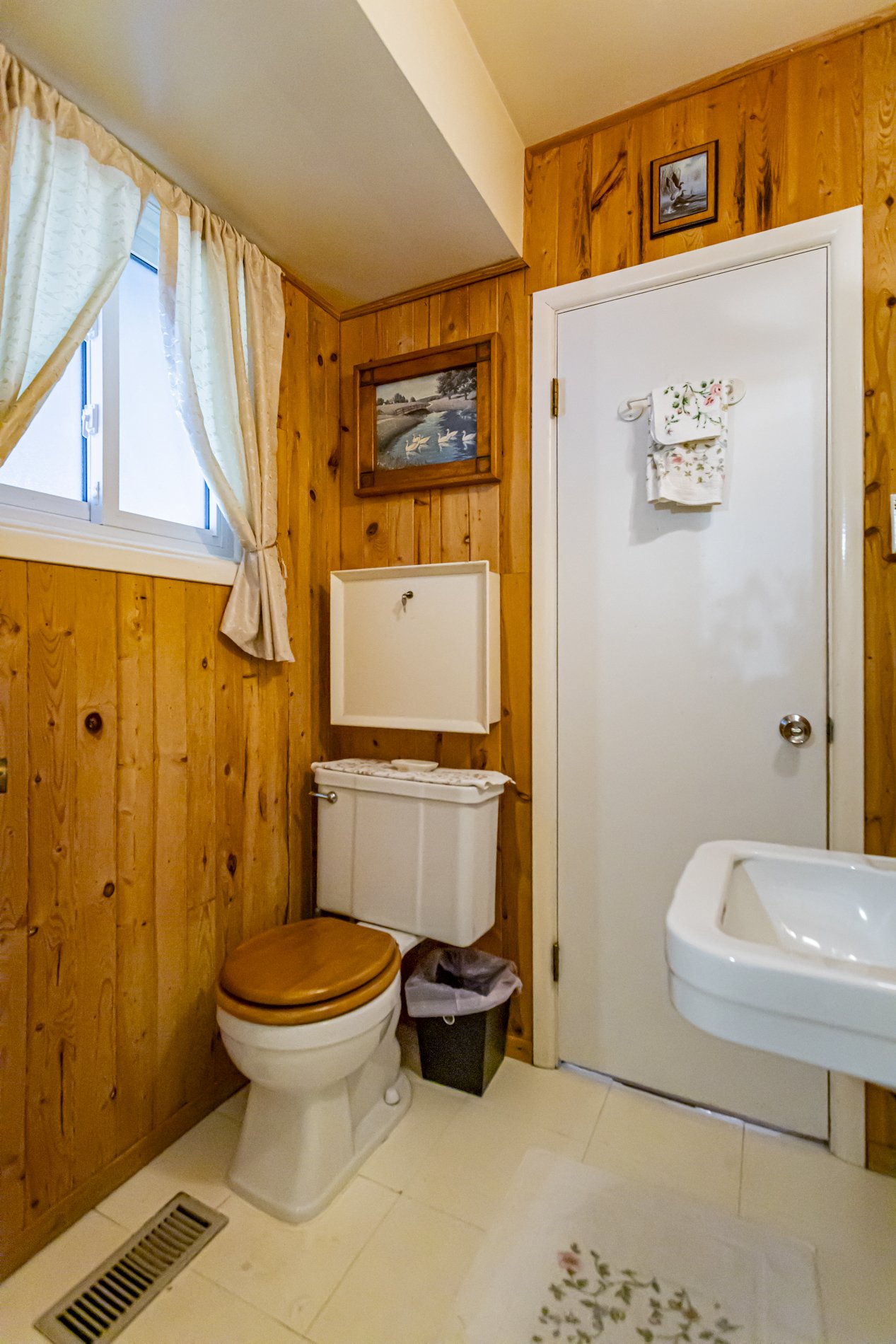 166 Base Line Rd W_30.JPG