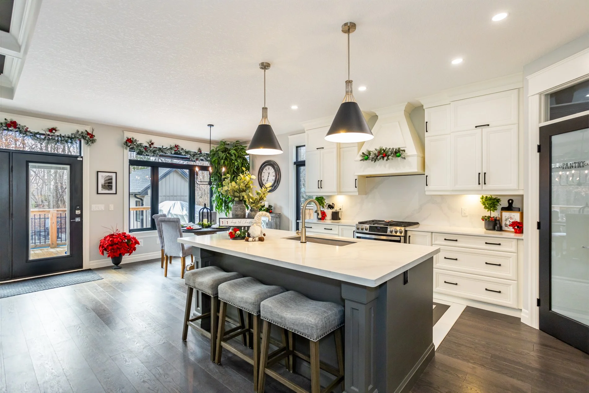 73 Ashby Cres-11.jpg