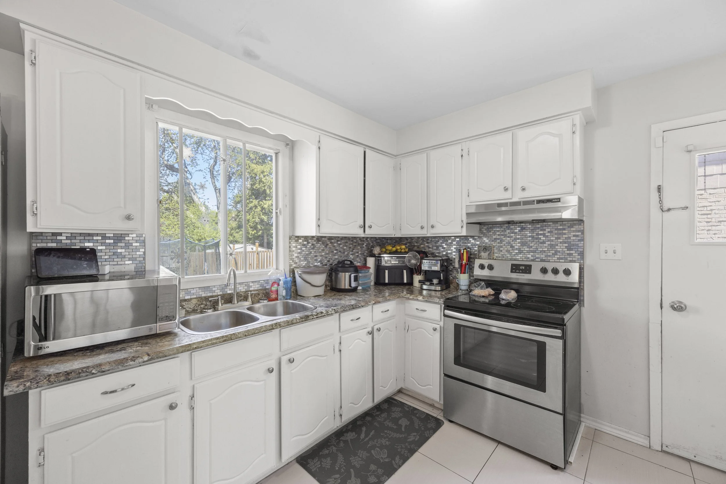 1769 Aldersbrook Rd -18.JPG