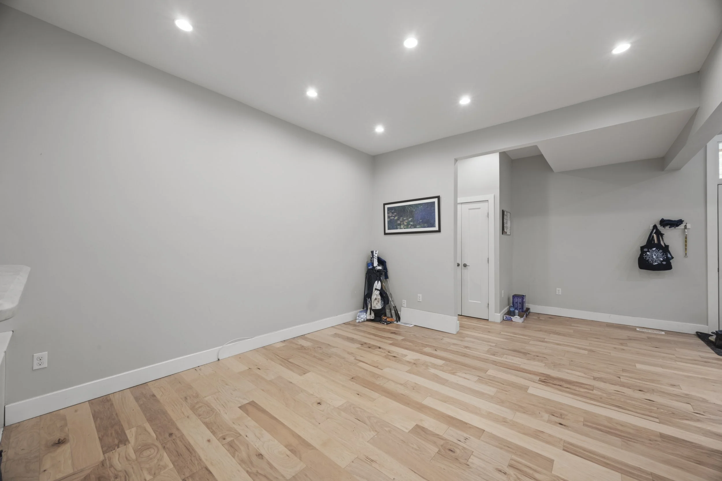 517 Princess Ave -38.JPG