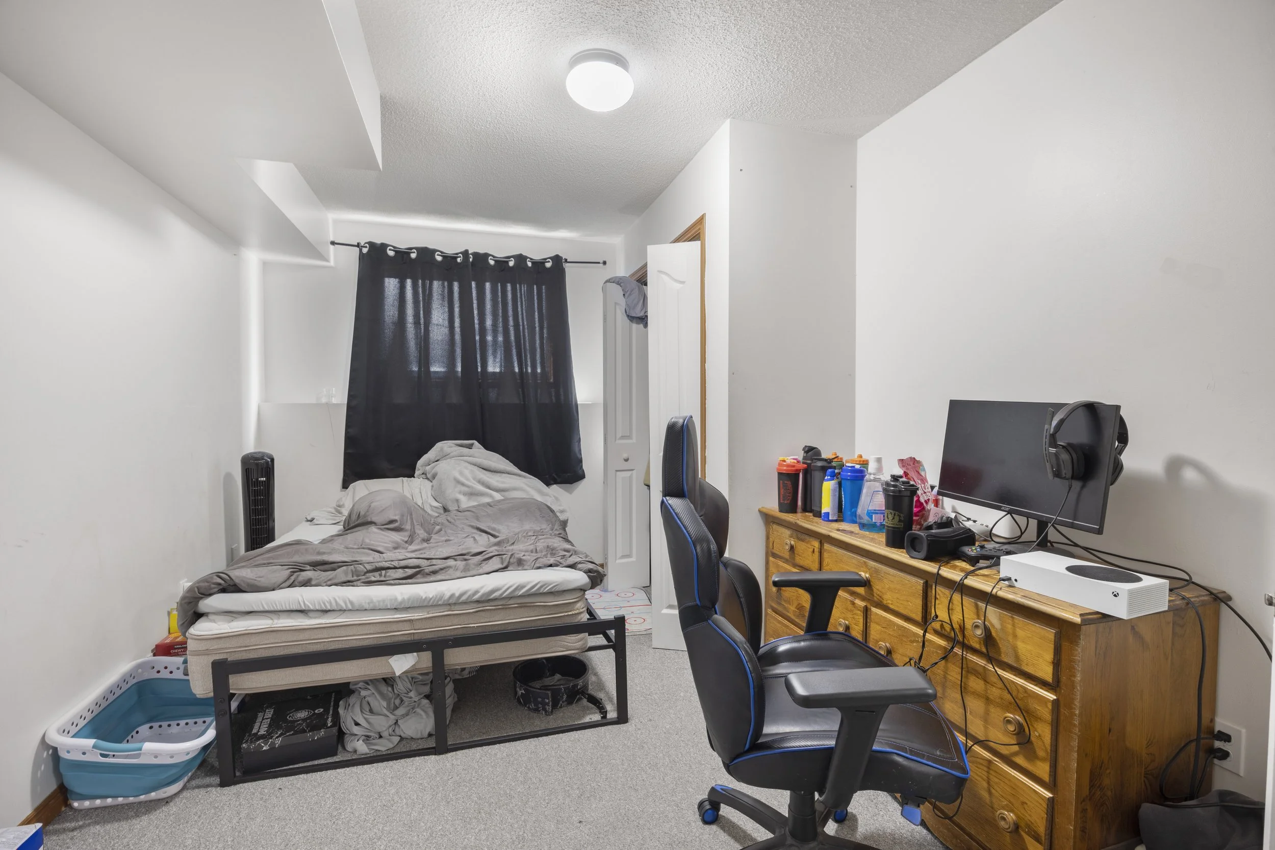 351 Fleming Dr -35.JPG