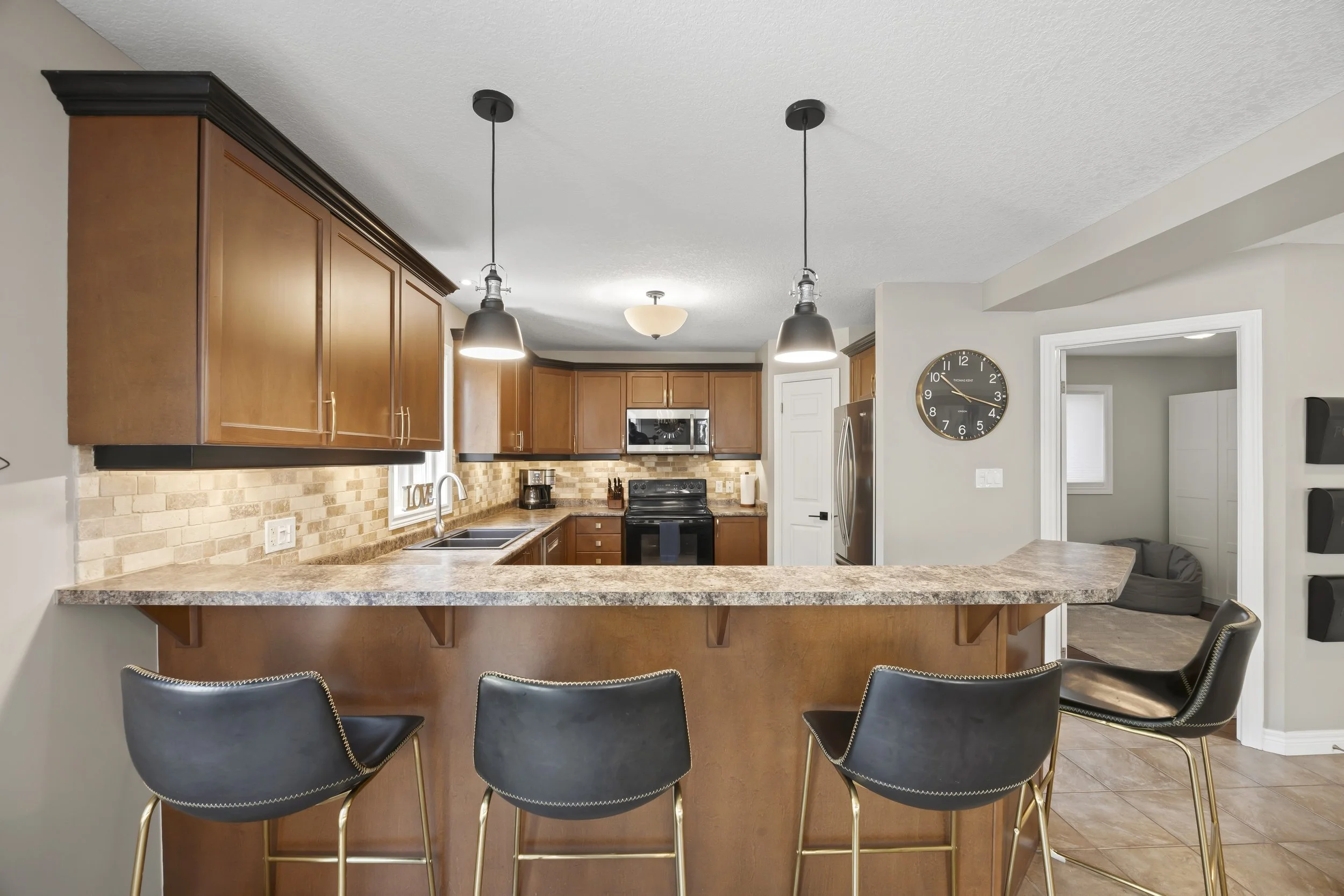 1204 Meadowvale Dr -13.JPG