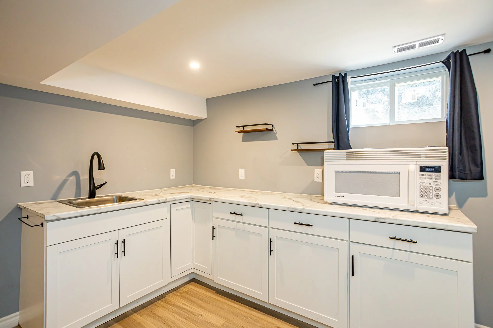 350 Winnipeg Blvd-35.jpg