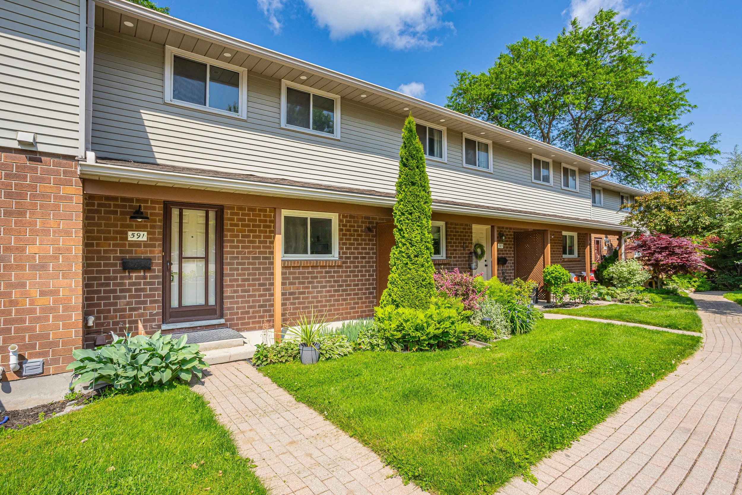 EXT 13-591 Griffith St-6.jpg