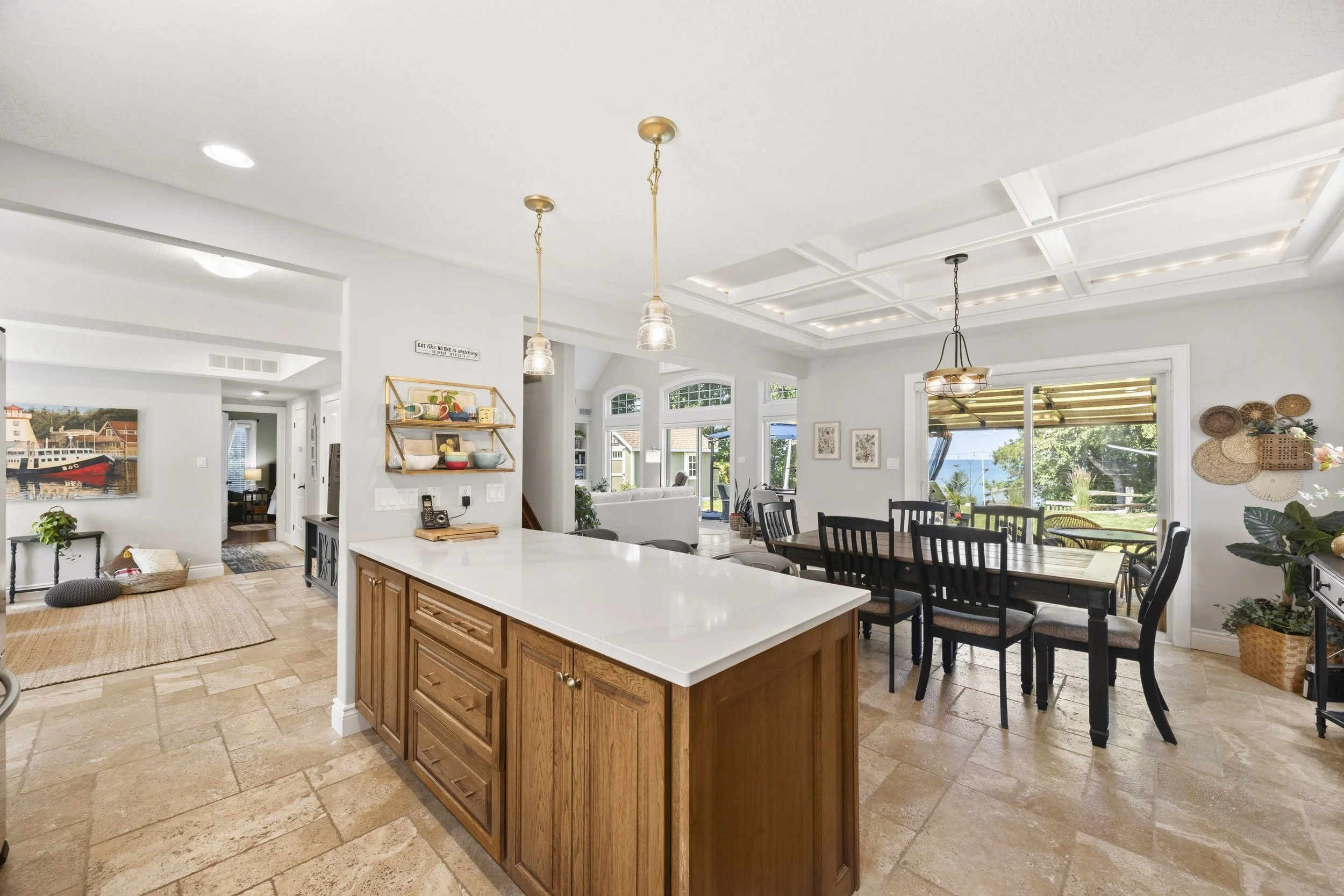 71257 Elizabeth St -15.JPG