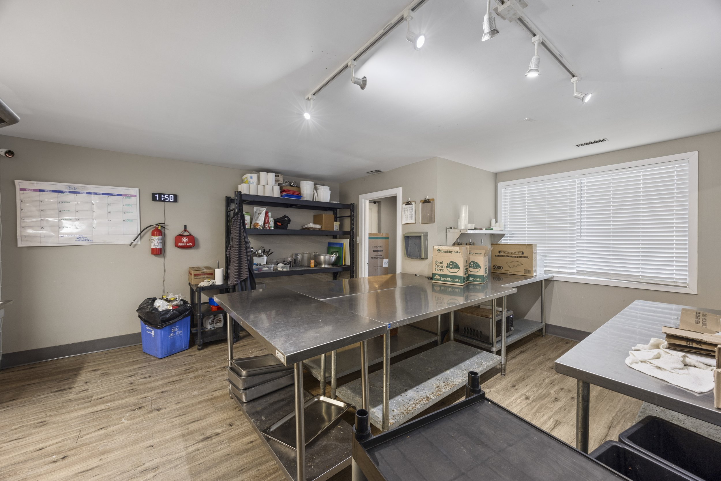 7024 Kilbourne Rd -31.JPG