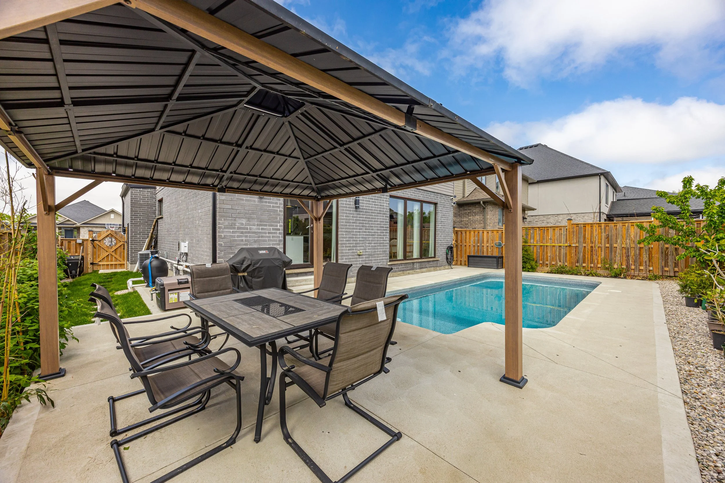2190 Bakervilla St -36.jpg