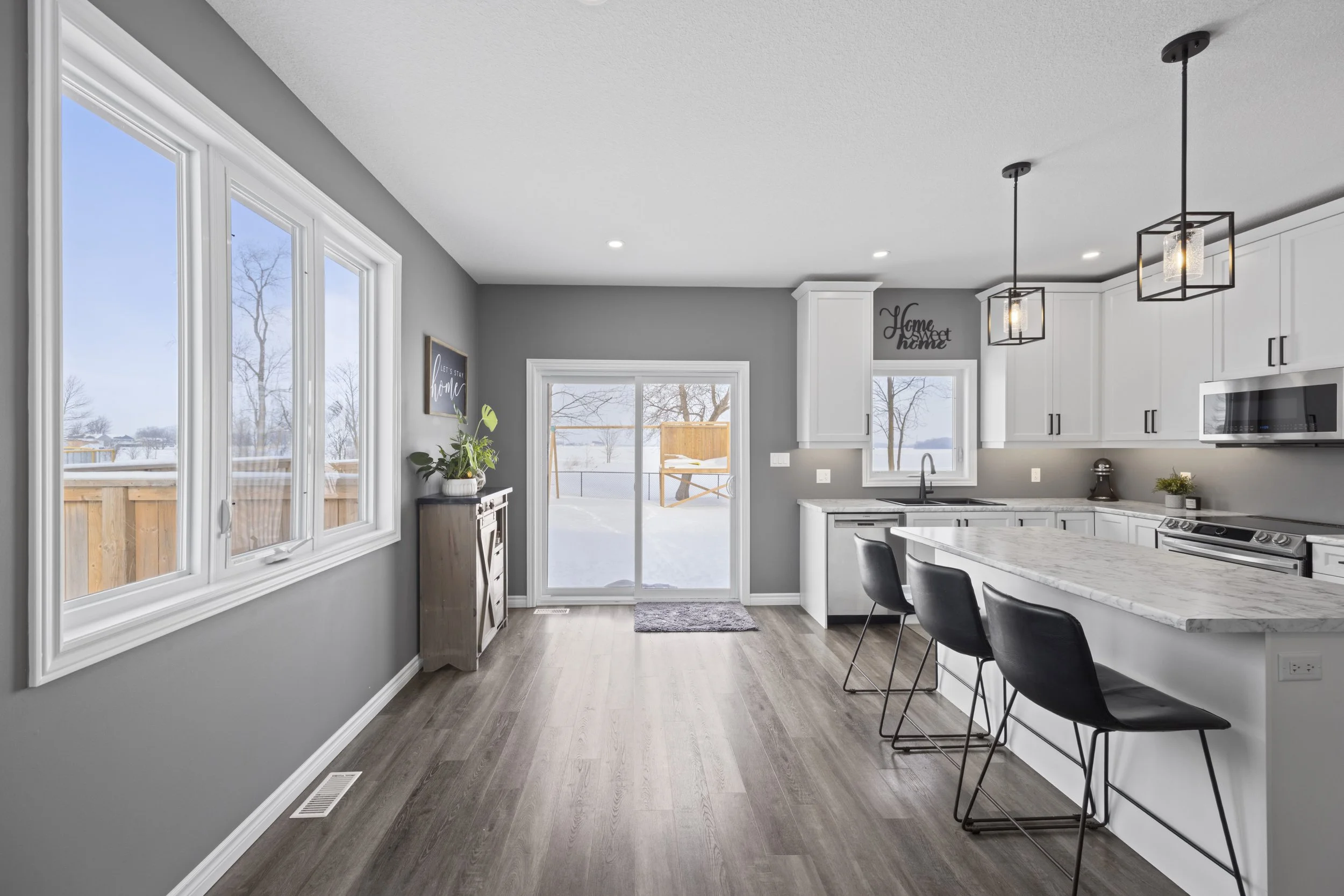 21 Middle St -18.JPG