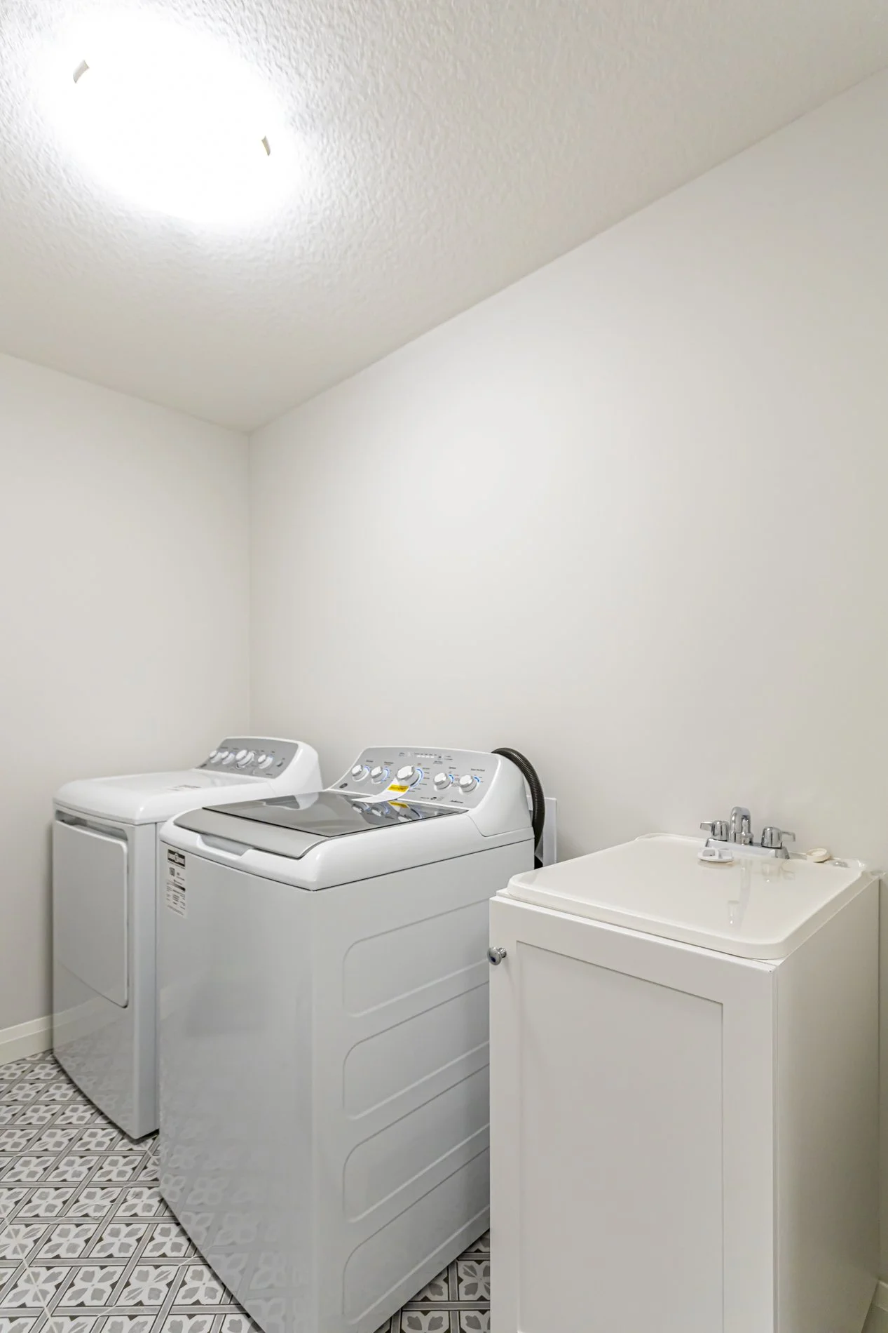 25-93 Stonefield Ln_48.JPG