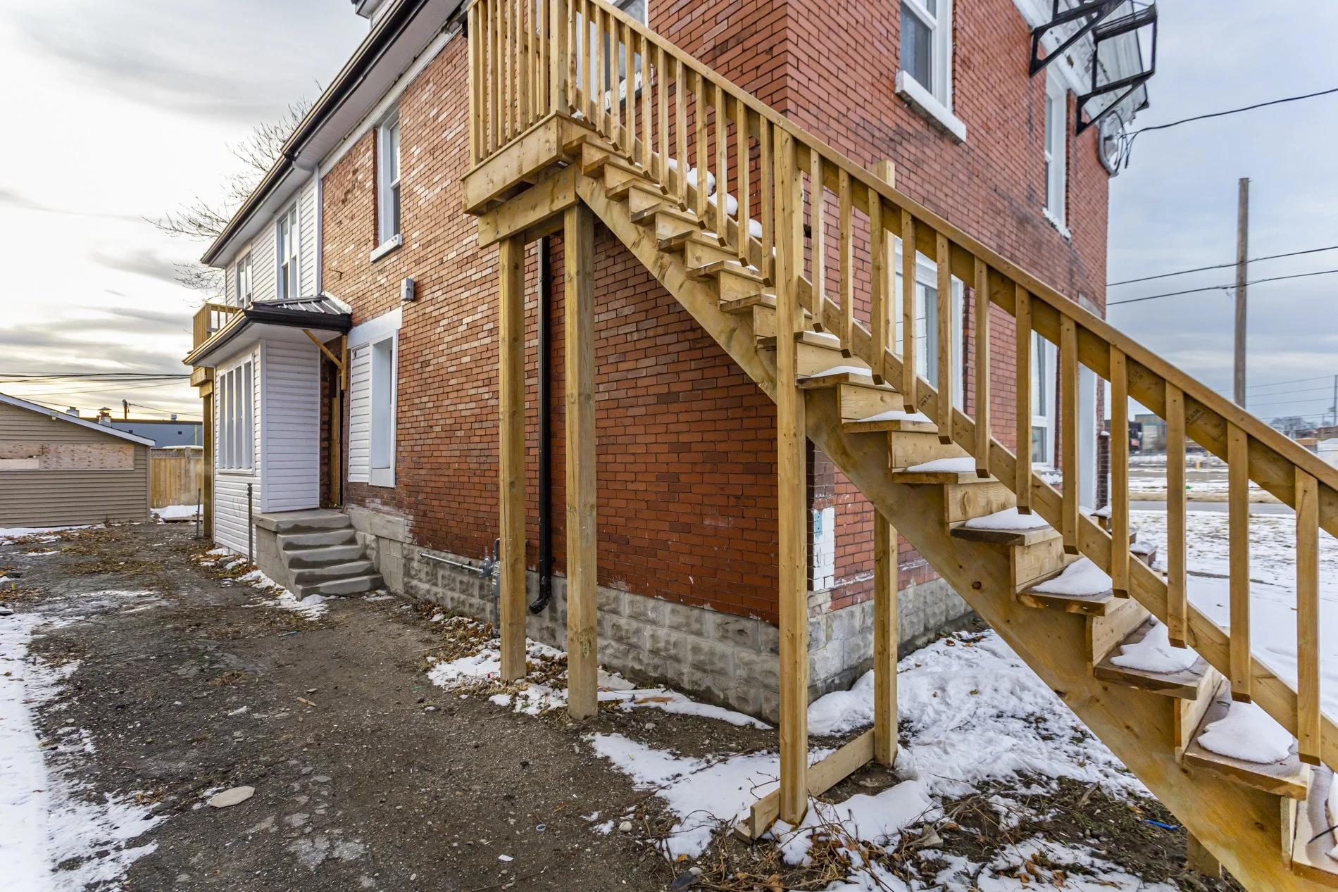 281 William St_Exterior_06.jpg