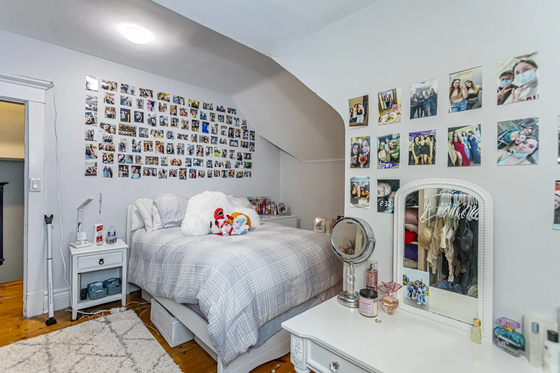 994 Richmond St_38.jpg