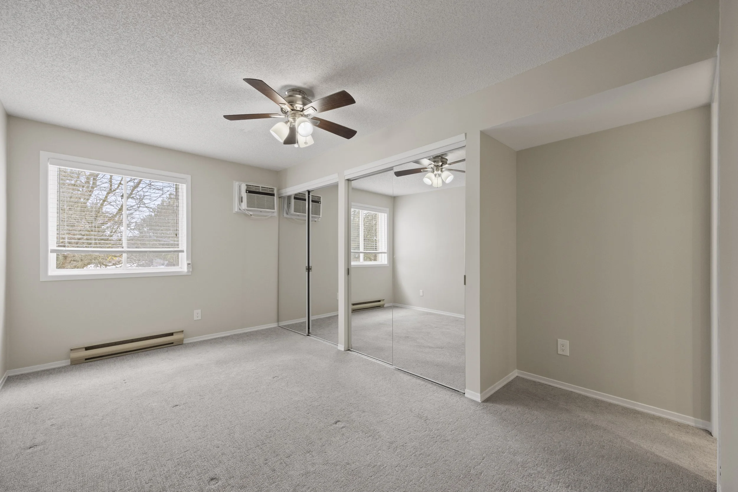 208 - 2228 Trafalgar St -18.JPG