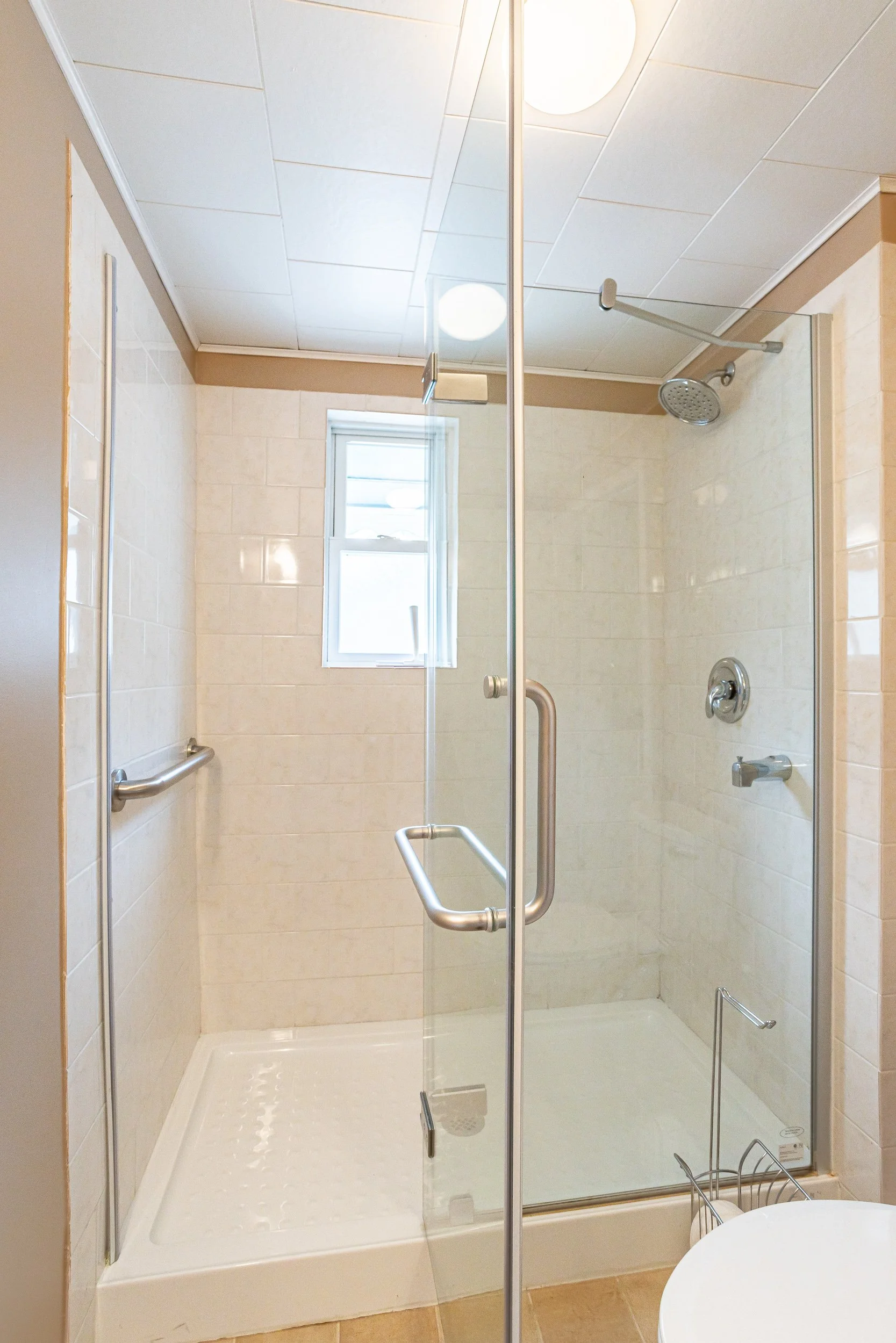 255 Hastings St-17.jpg