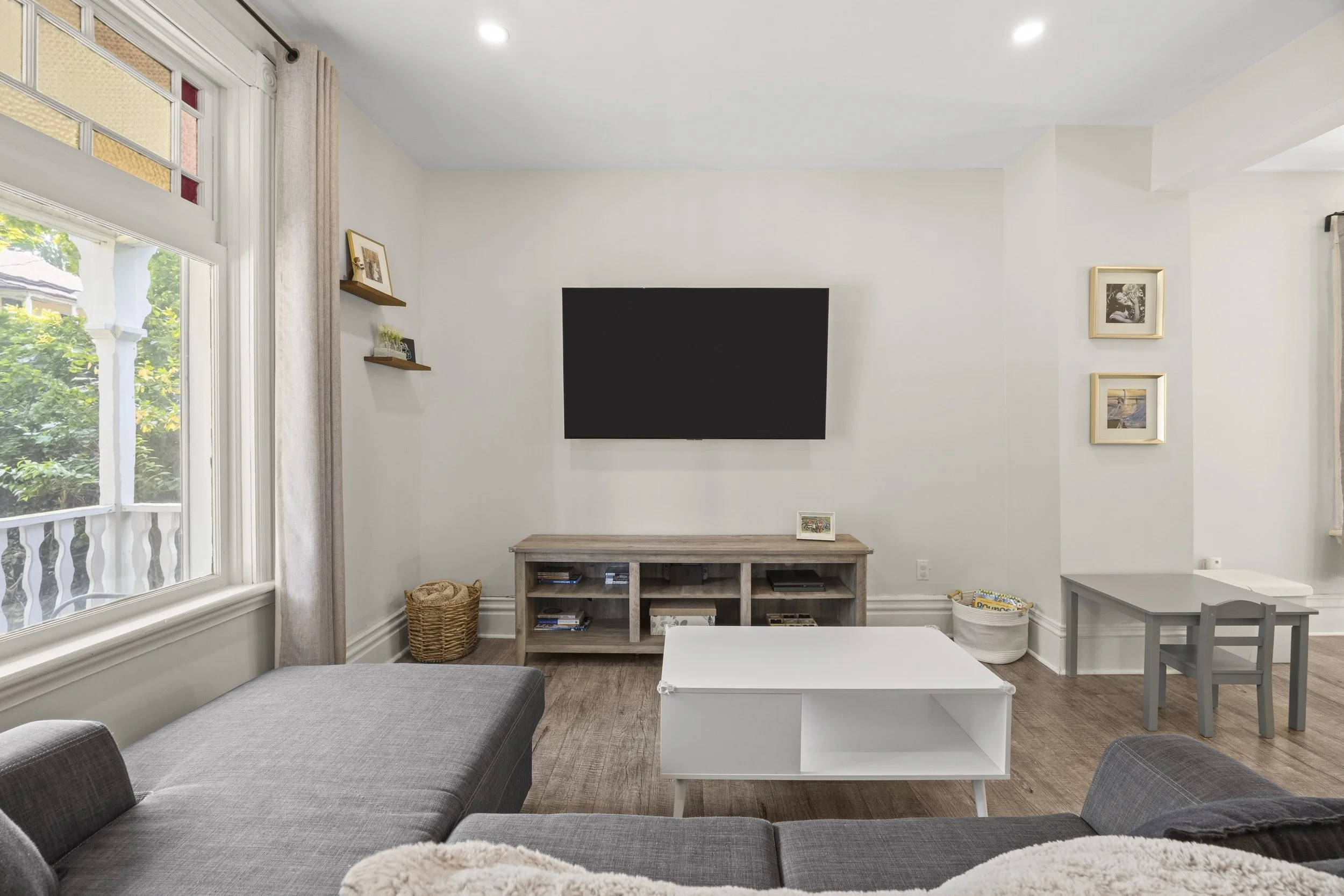 152 Wonham St S -09.jpg