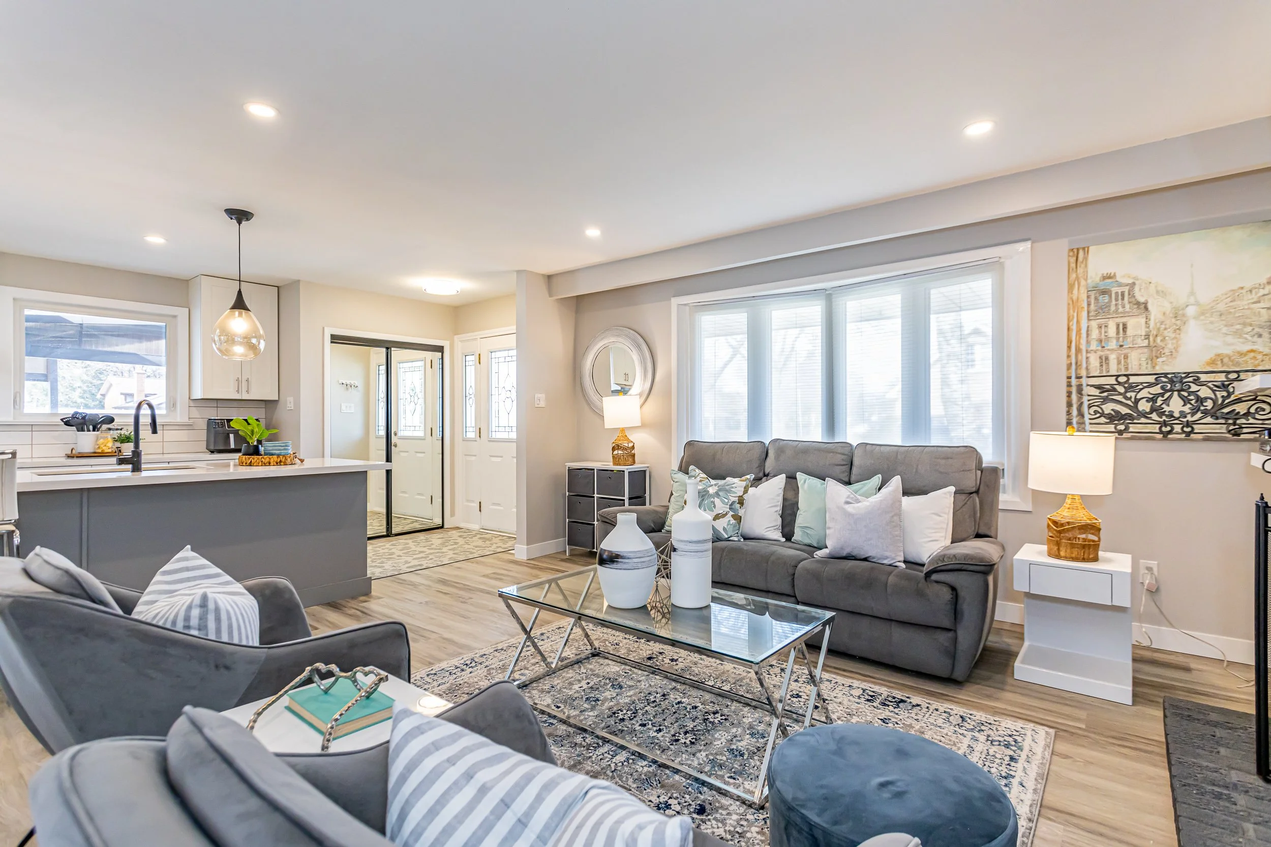 172 Wakefield Cres-13.jpg
