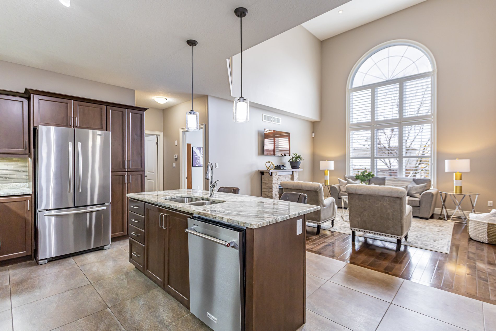 2161 Dogwood Cres_07.JPG