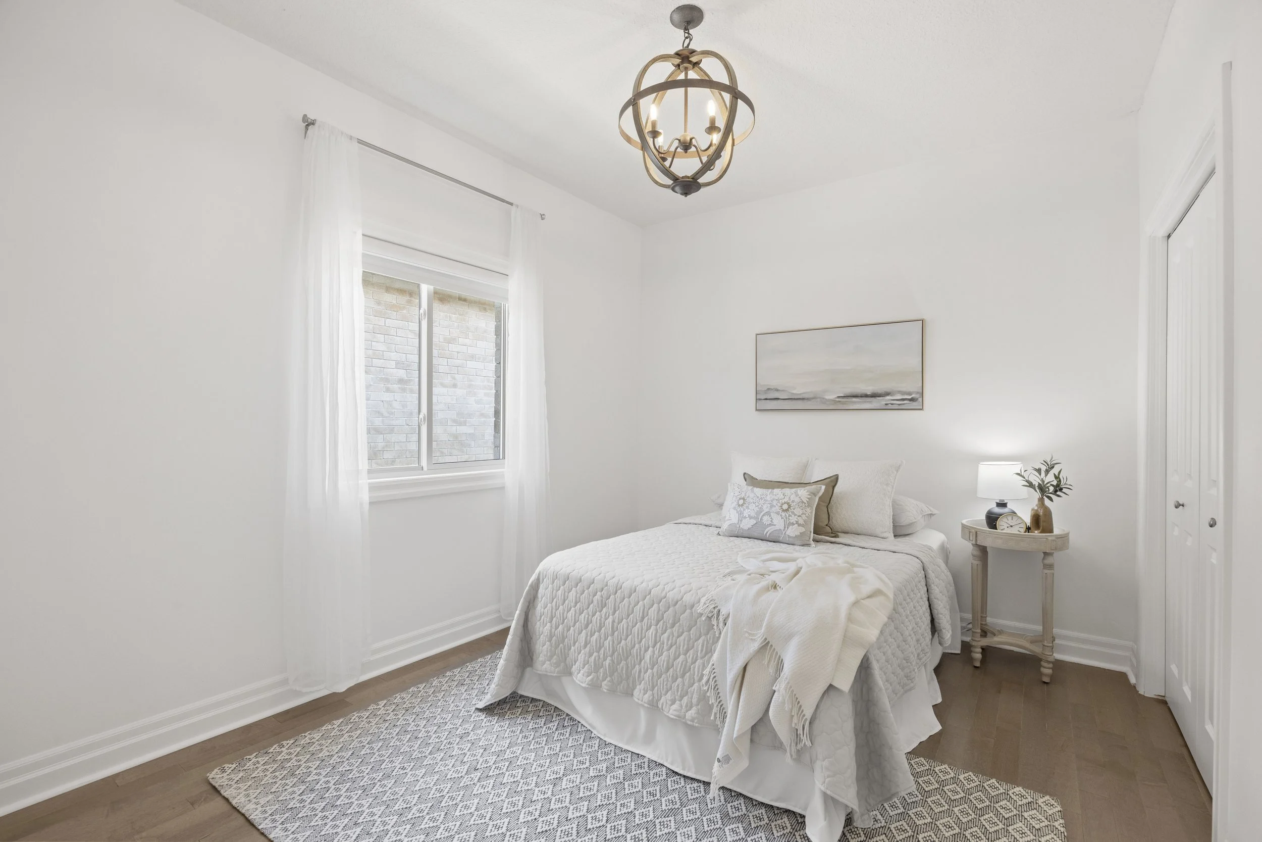 10-2080 Beaverbrook Ave -26.JPG